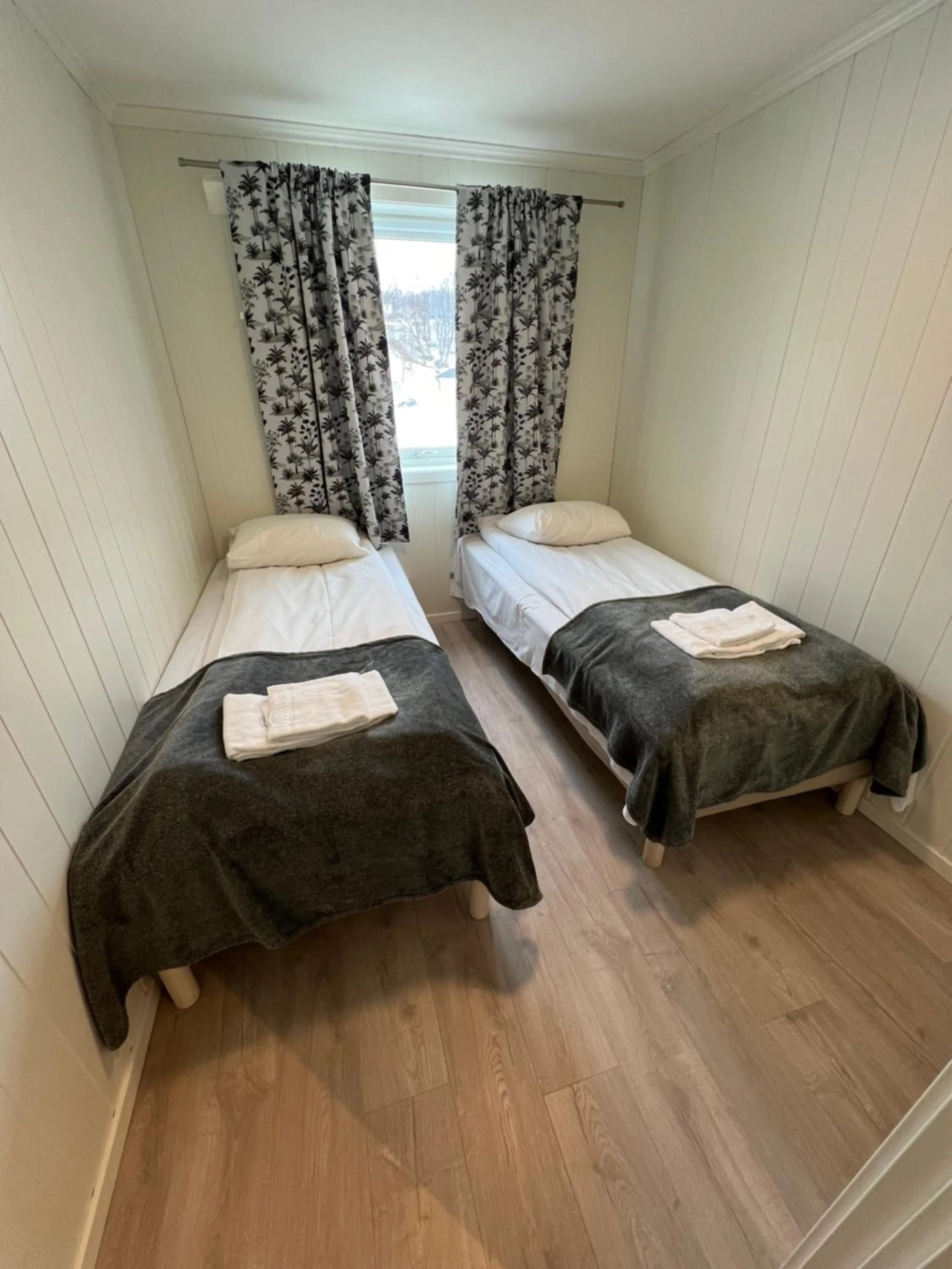 Bed in Olderfjord Turistsenter