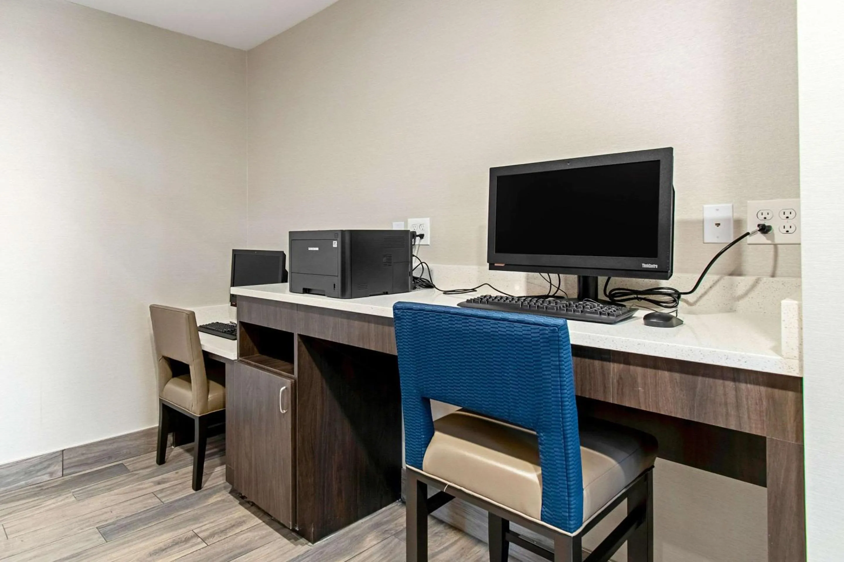 On site in Comfort Suites Grove City - Columbus South