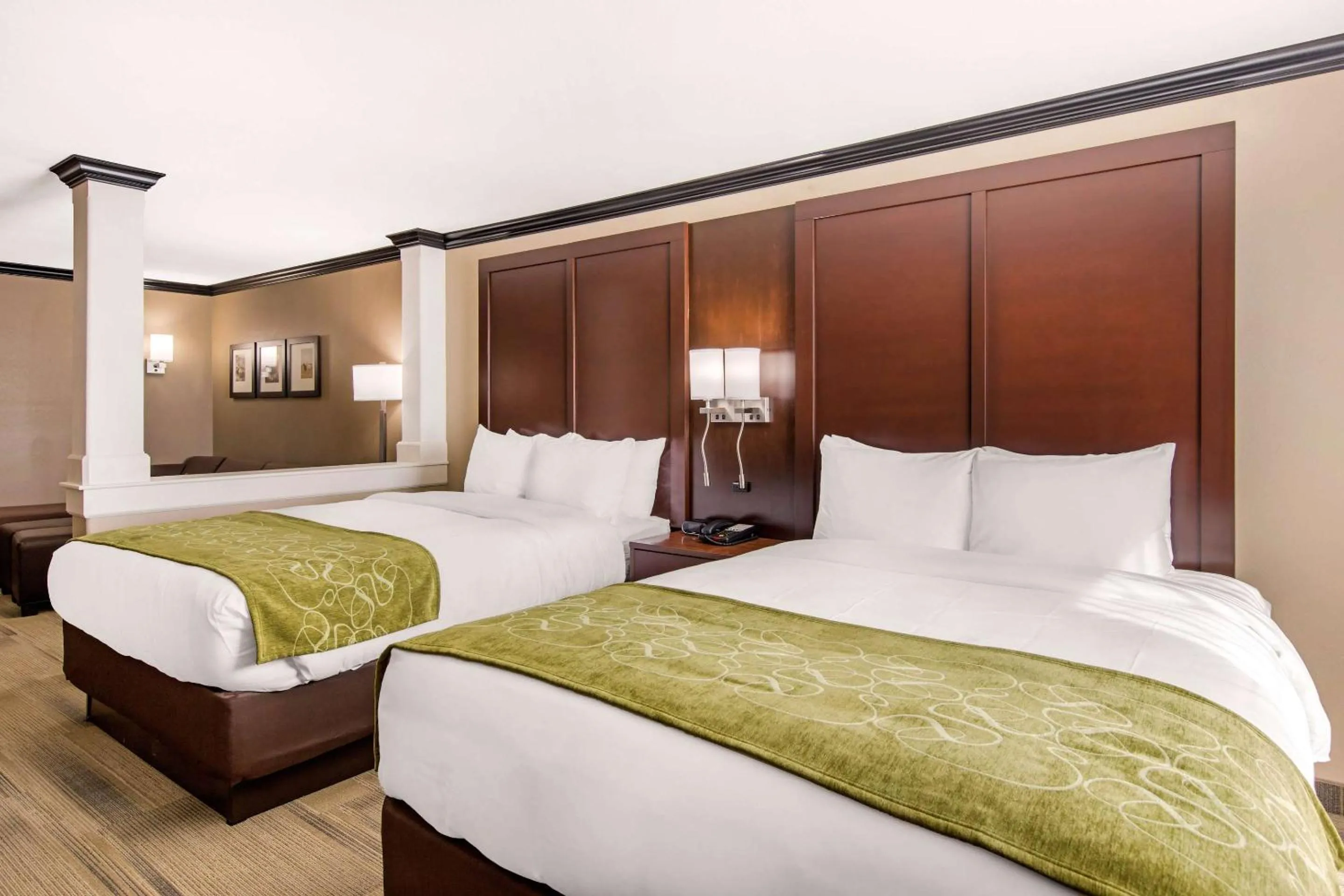 Bedroom, Bed in Comfort Suites Liberal North