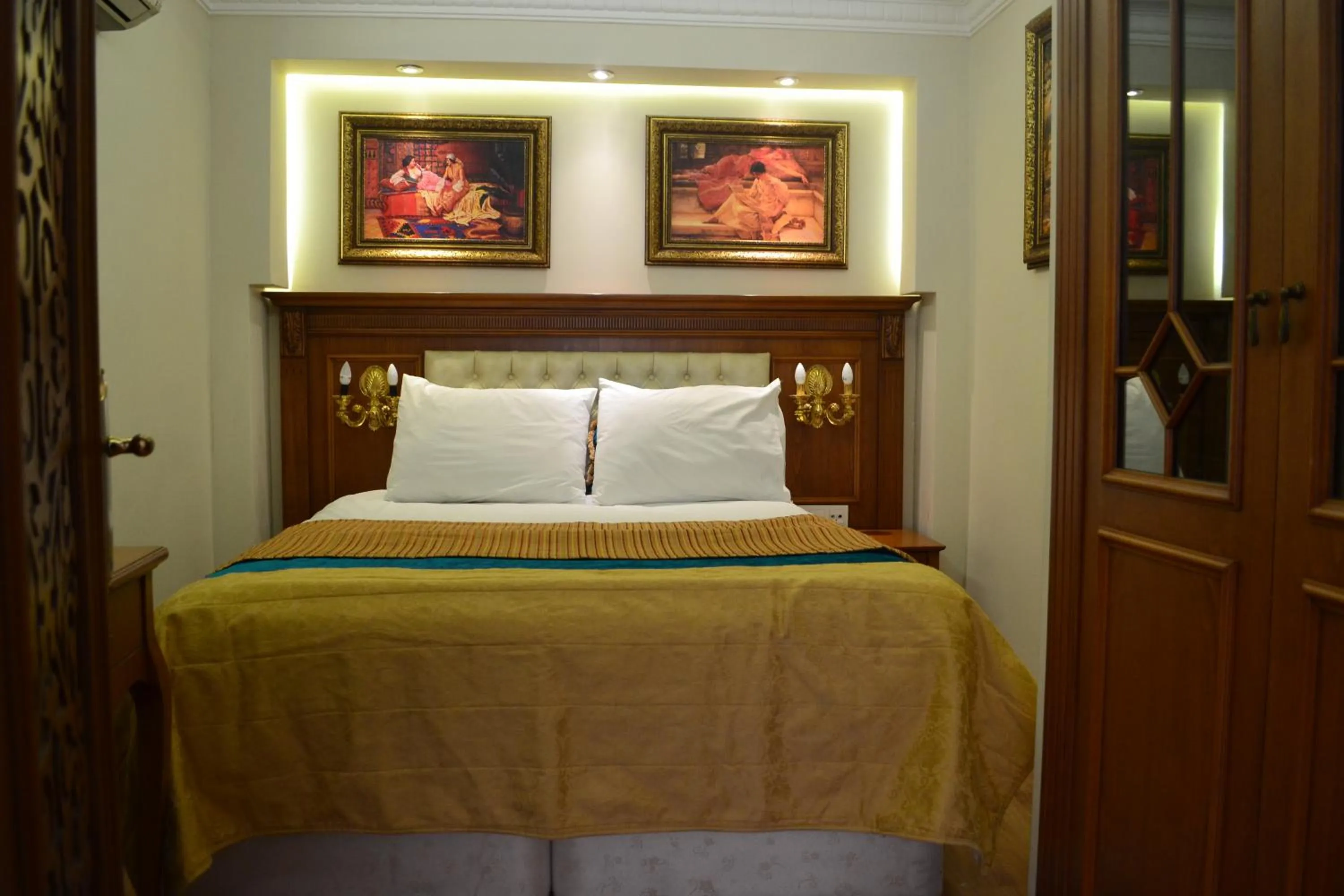 Bedroom, Bed in Grand Fatih Hotel