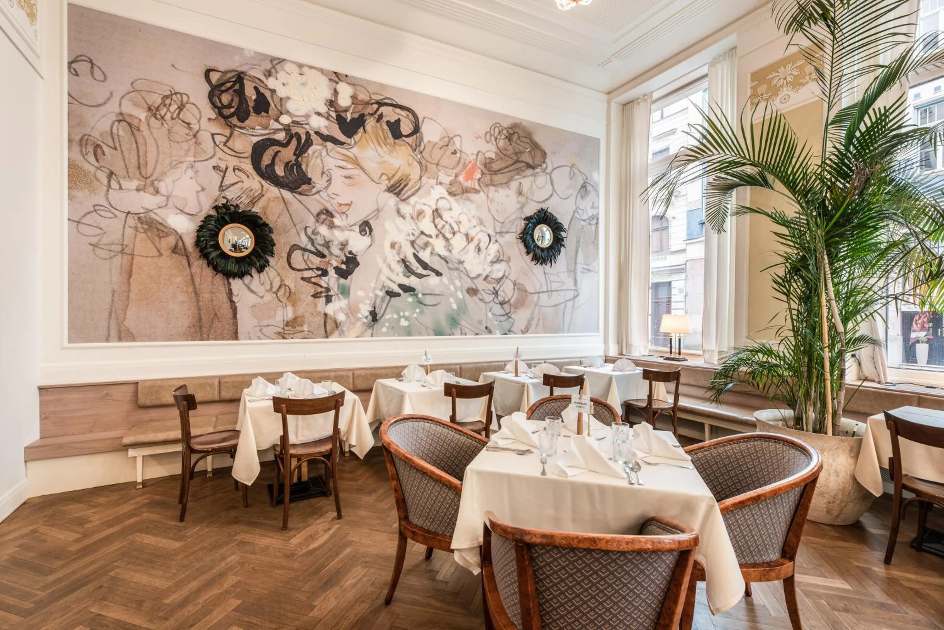 Restaurant/places to eat in Grand Hotel Union Eurostars