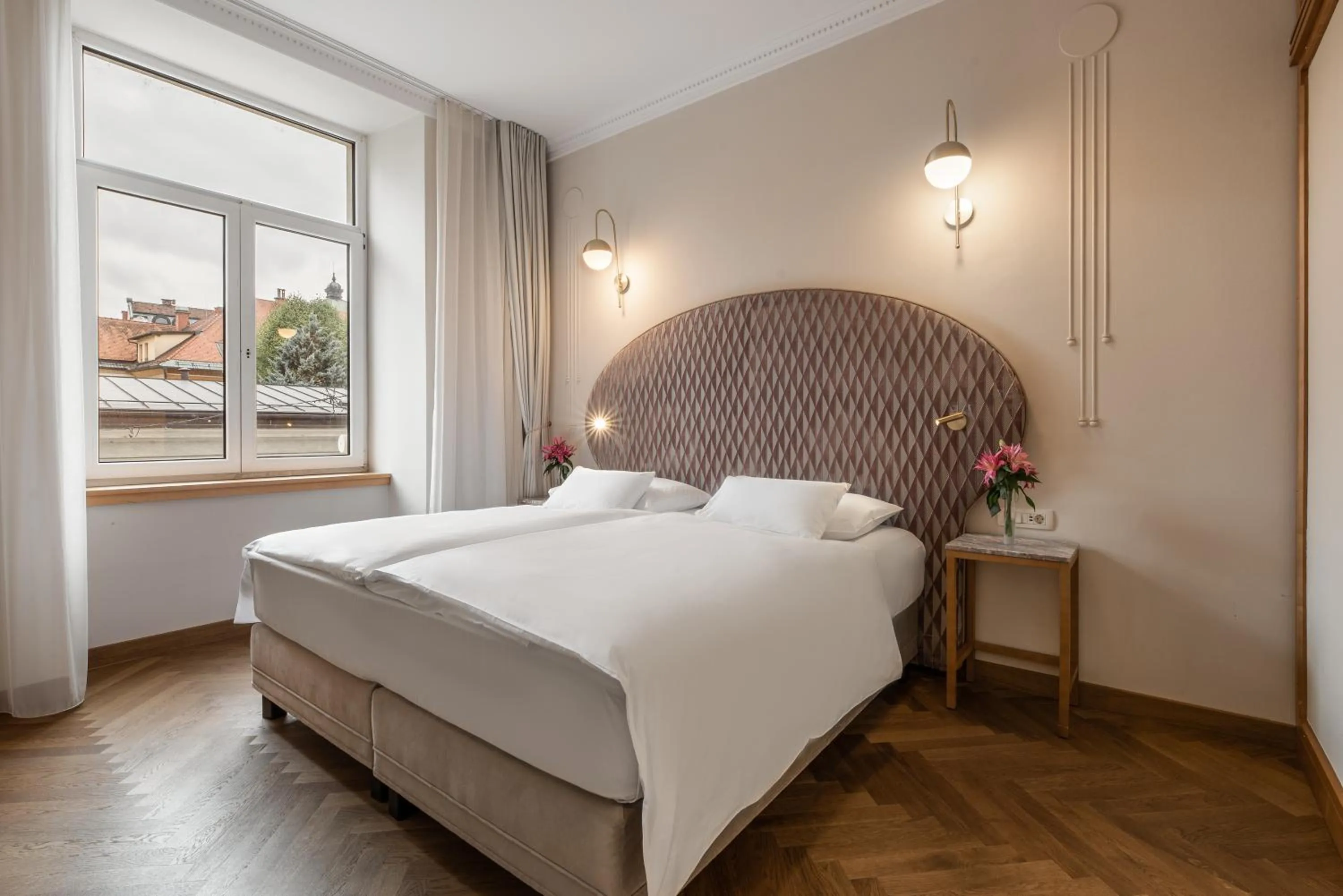 Bed in Grand Hotel Union Eurostars