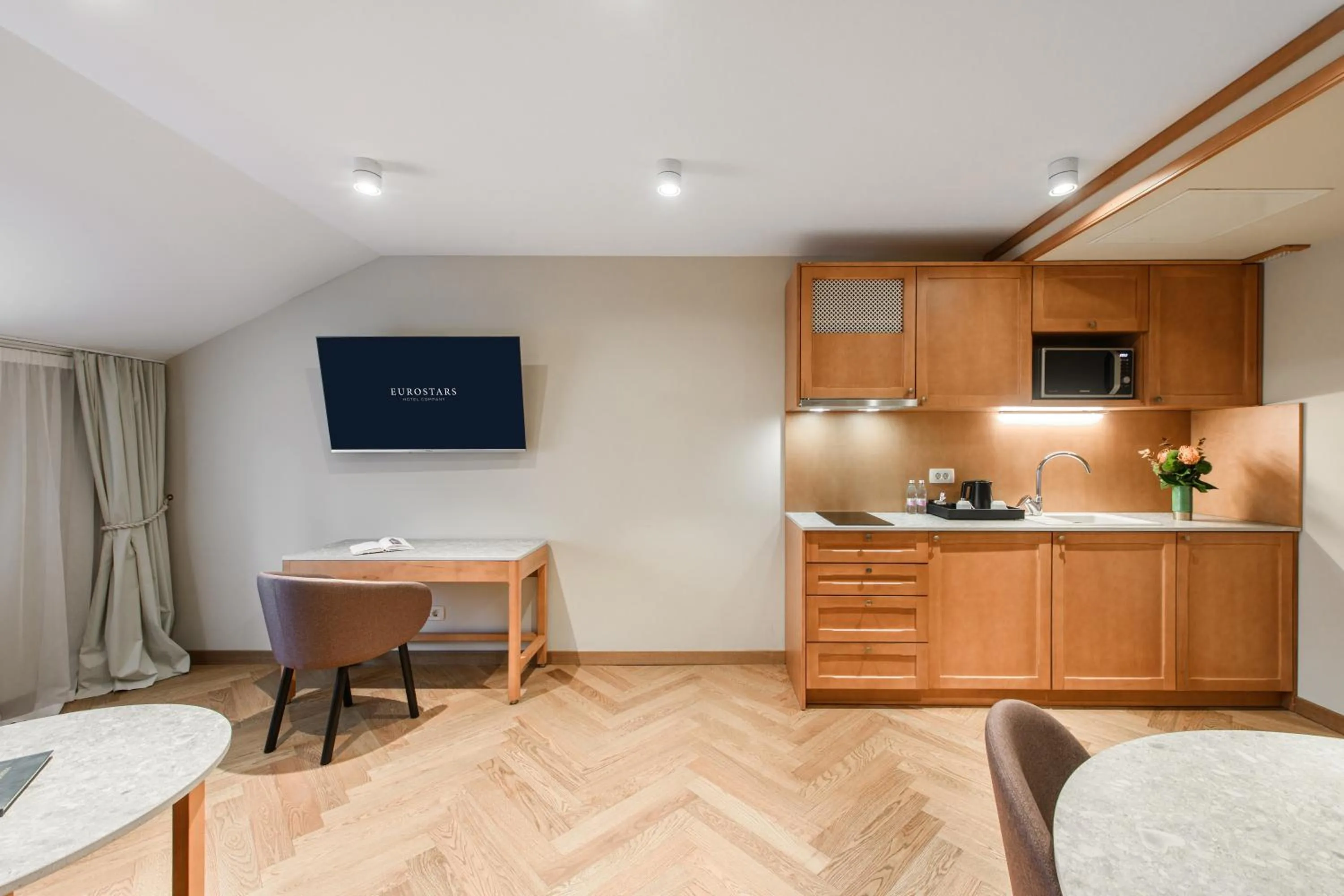 TV and multimedia in Grand Hotel Union Eurostars