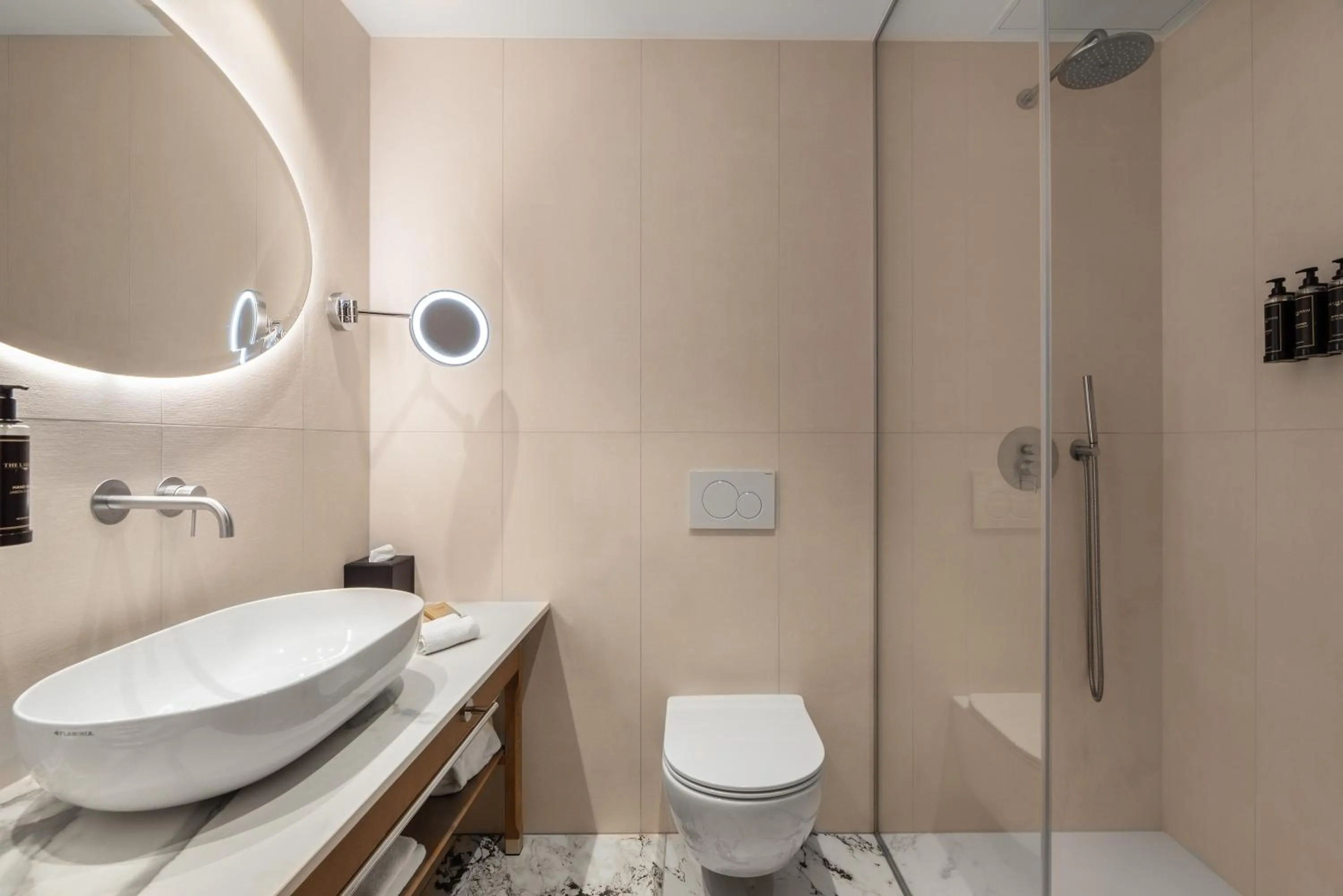 Shower in Grand Hotel Union Eurostars