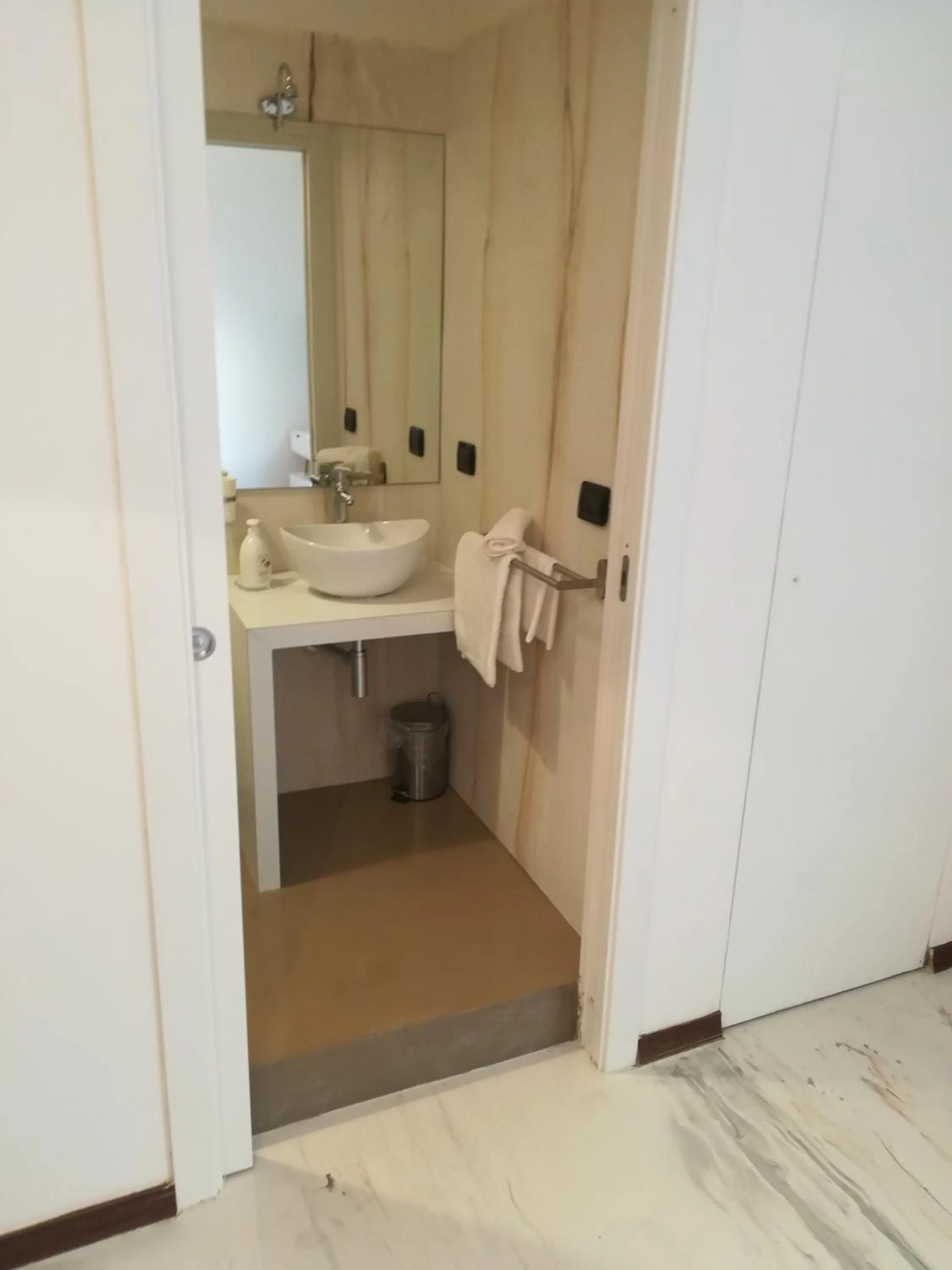 Bathroom in Neapolis City Life