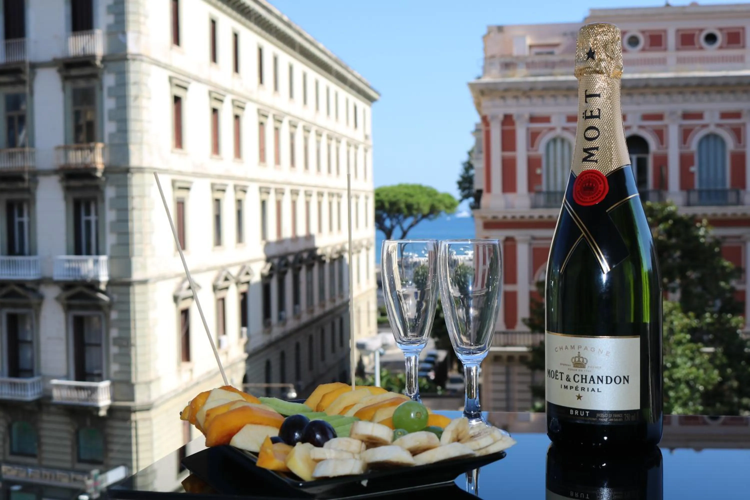 Neighbourhood in Neapolis City Life