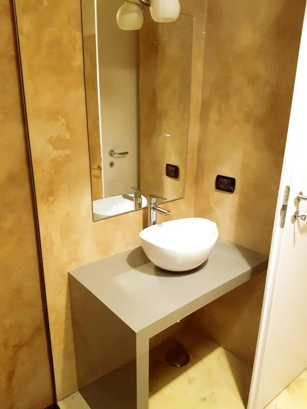 Bathroom in Neapolis City Life