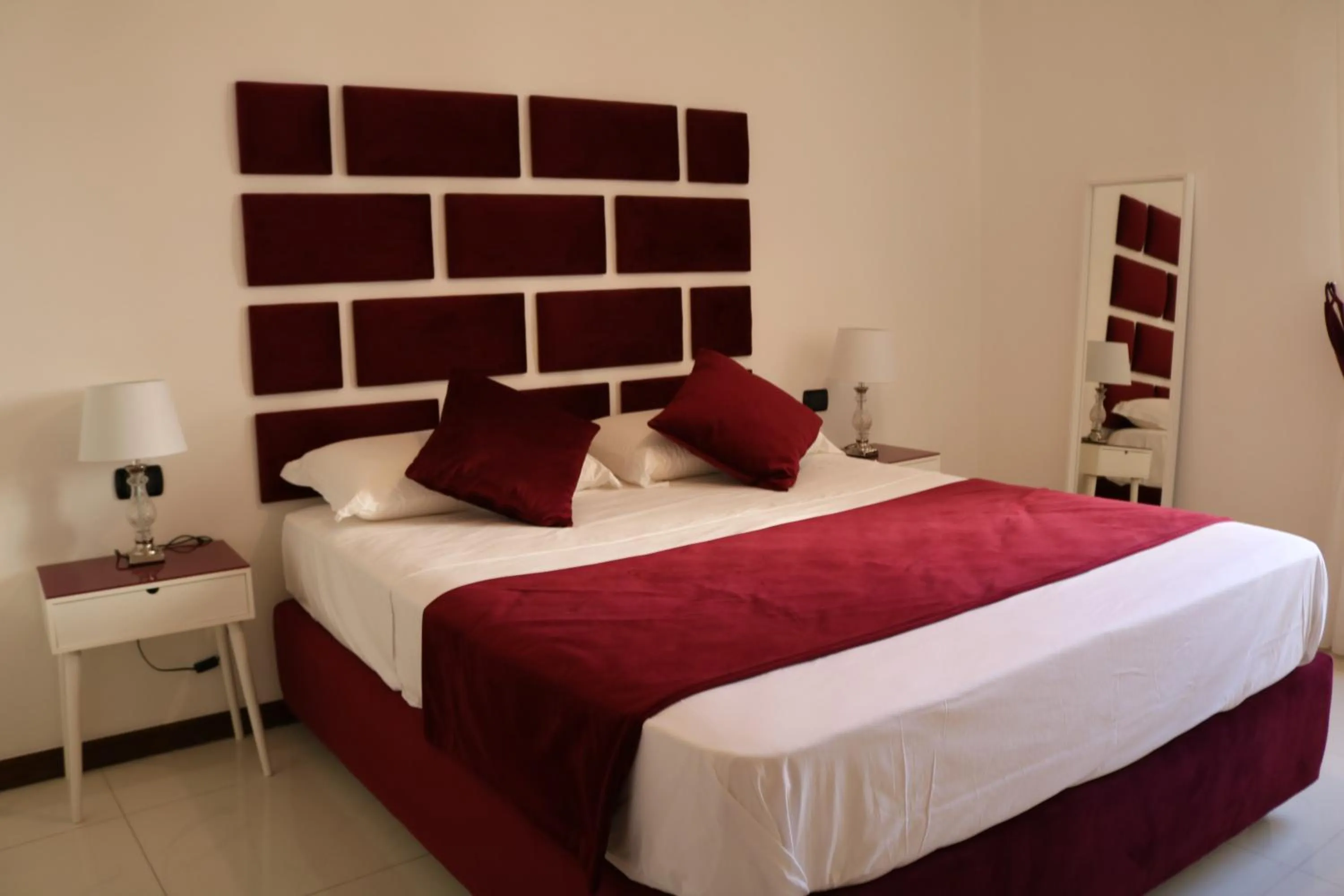 Bed in Neapolis City Life