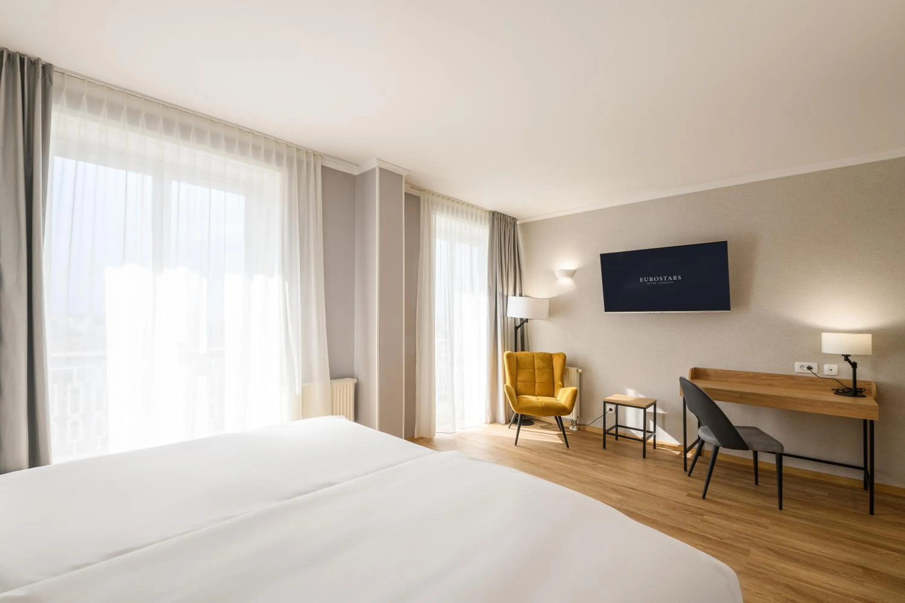 Bed in Eurostars uHOTEL