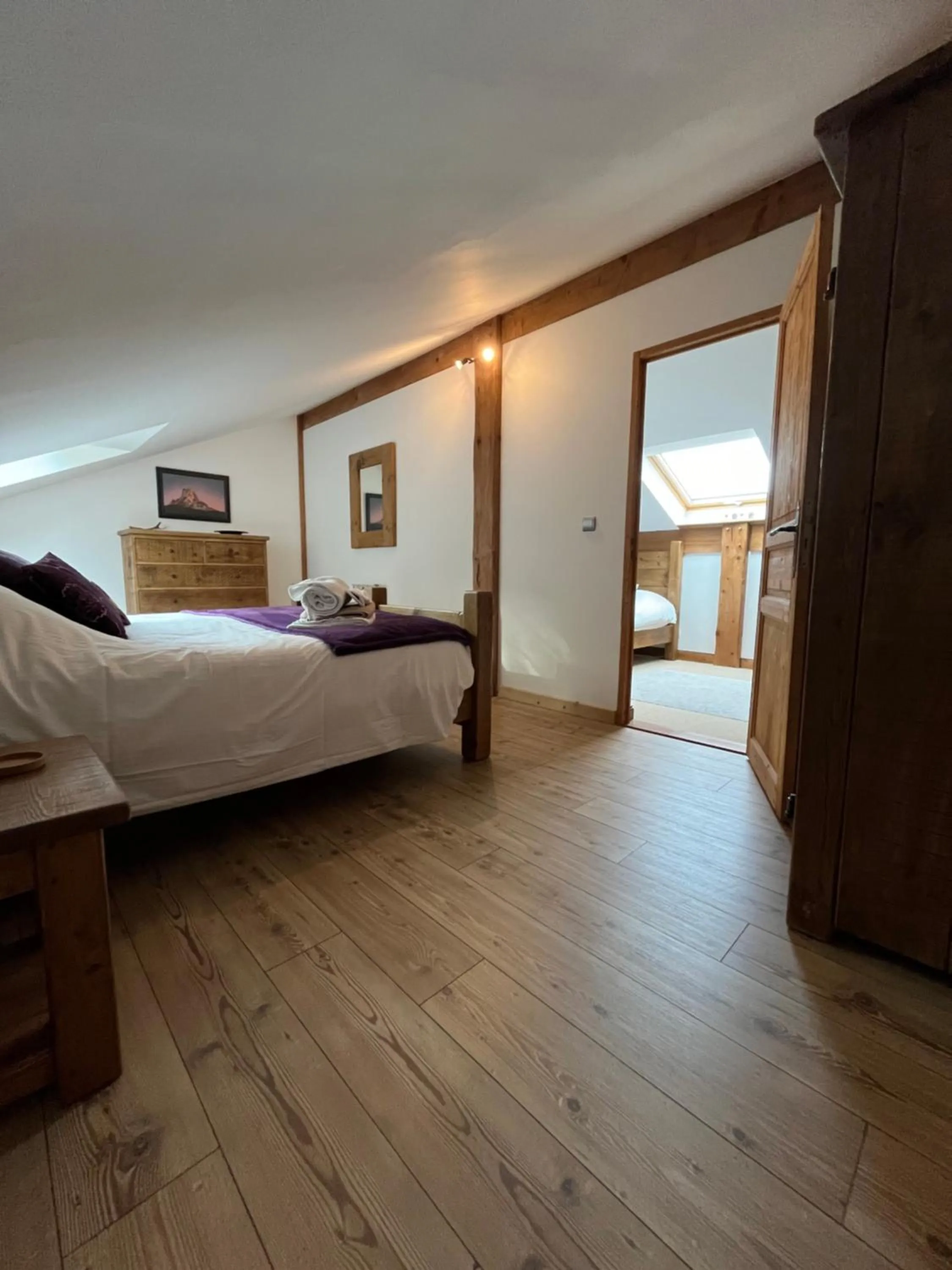 Bed in Chalet Le Pery