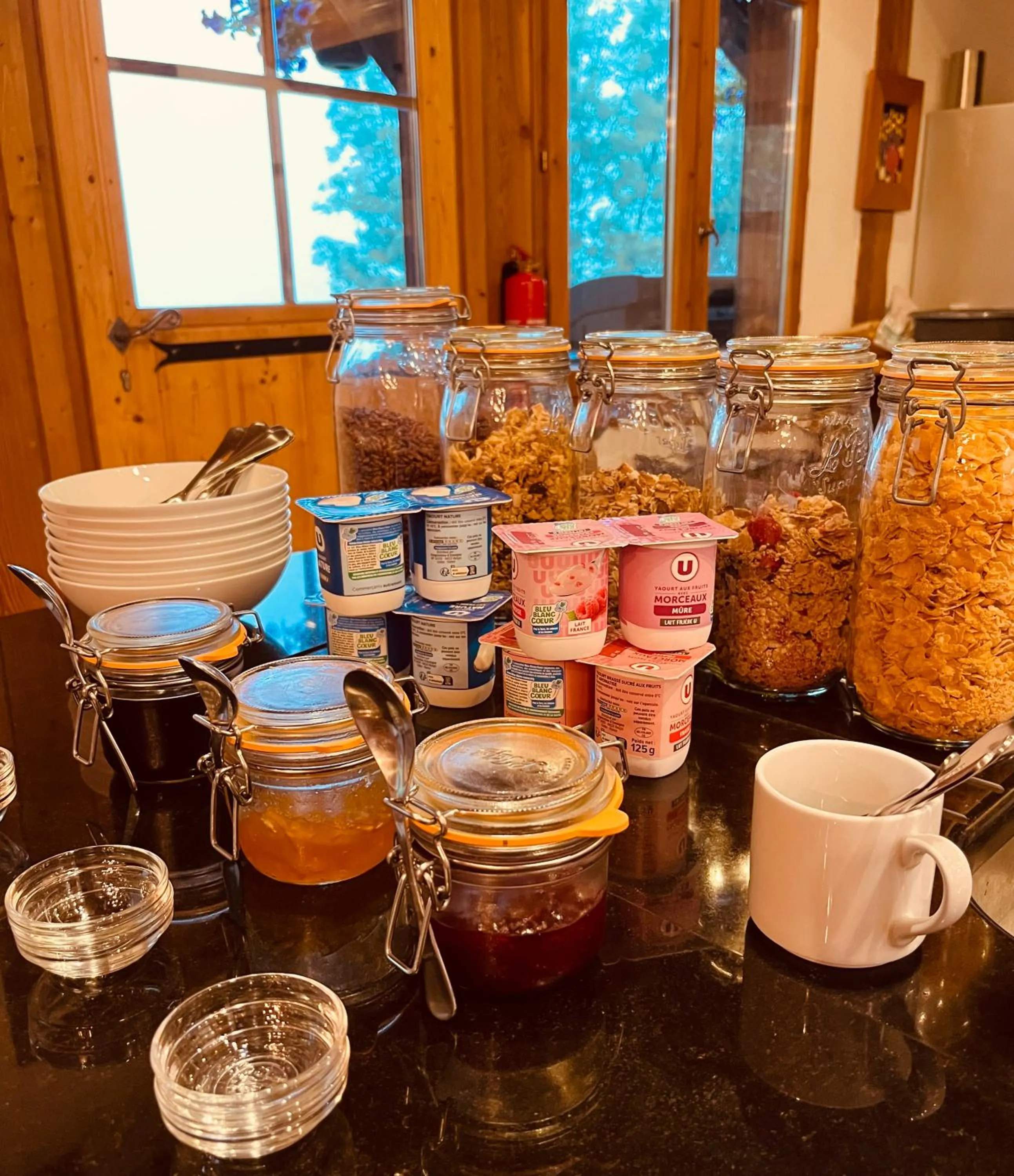 Breakfast in Chalet Le Pery