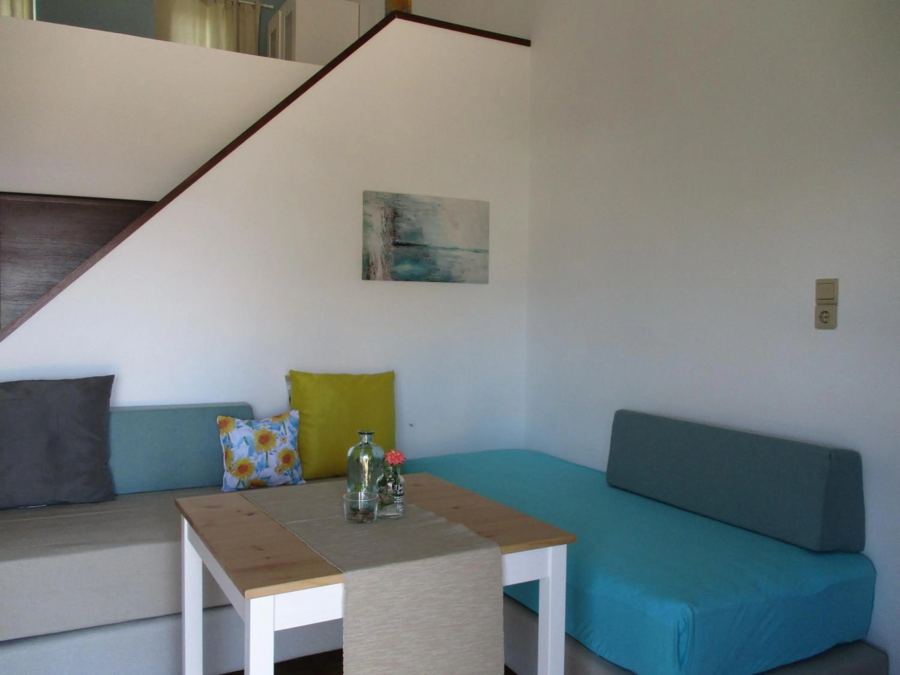 Photo of the whole room in Theodosia Studios