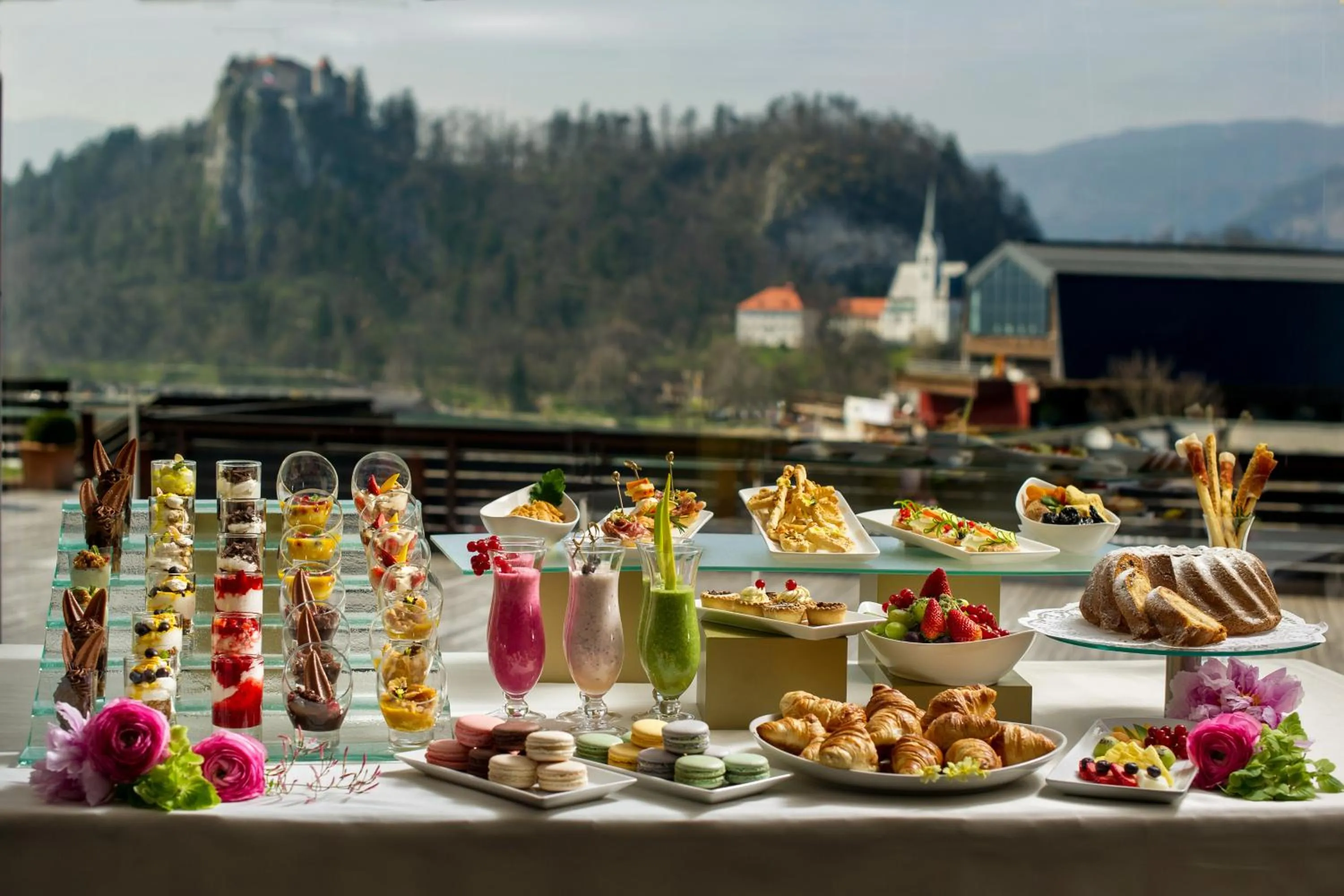 Restaurant/places to eat in Hotel Kompas