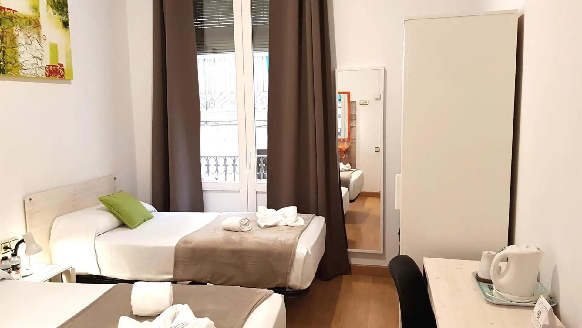 Photo of the whole room, Bed in Hostal la Palmera