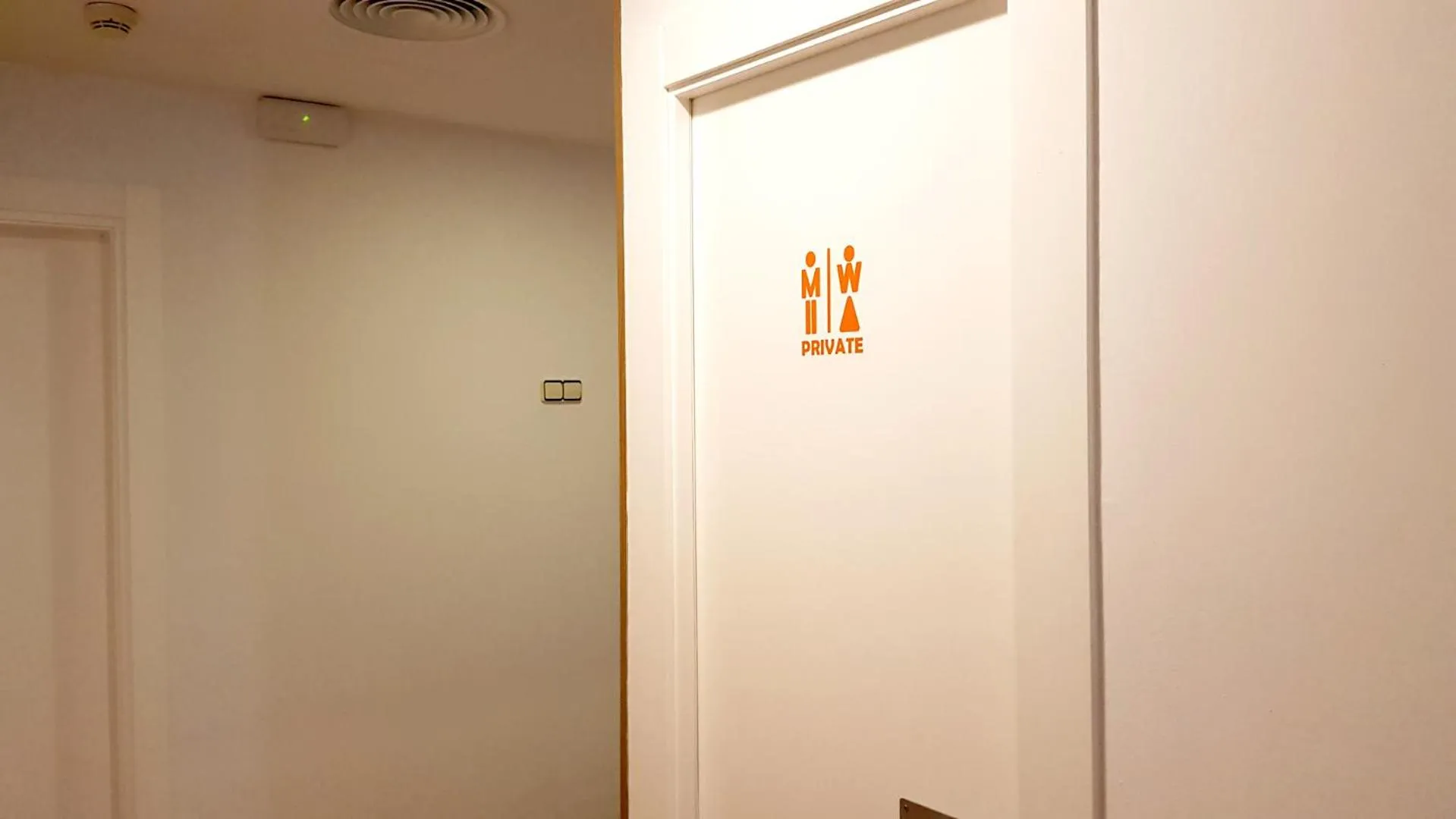 Bathroom in Hostal la Palmera