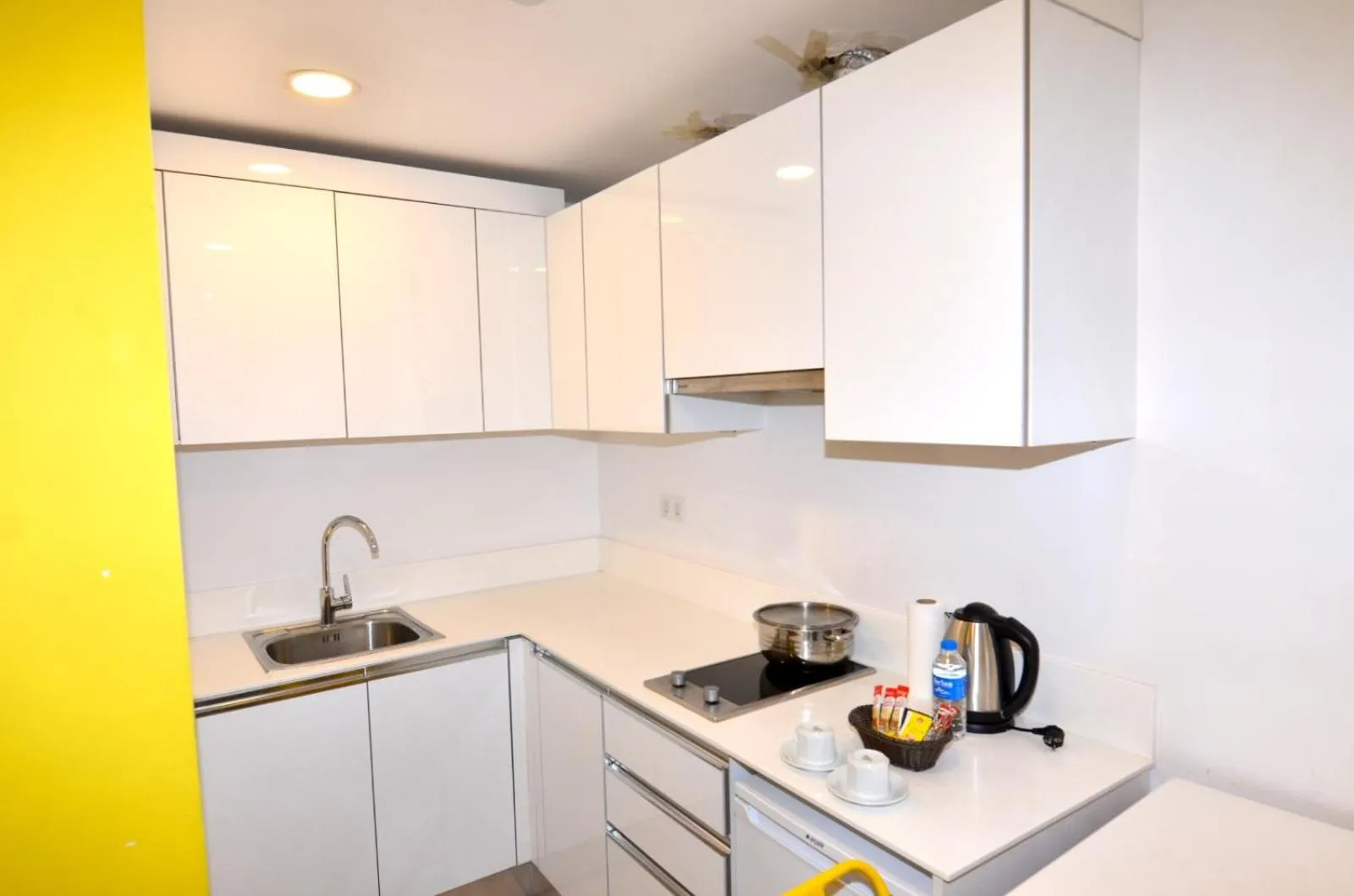 Kitchen or kitchenette in Coordinat Suits