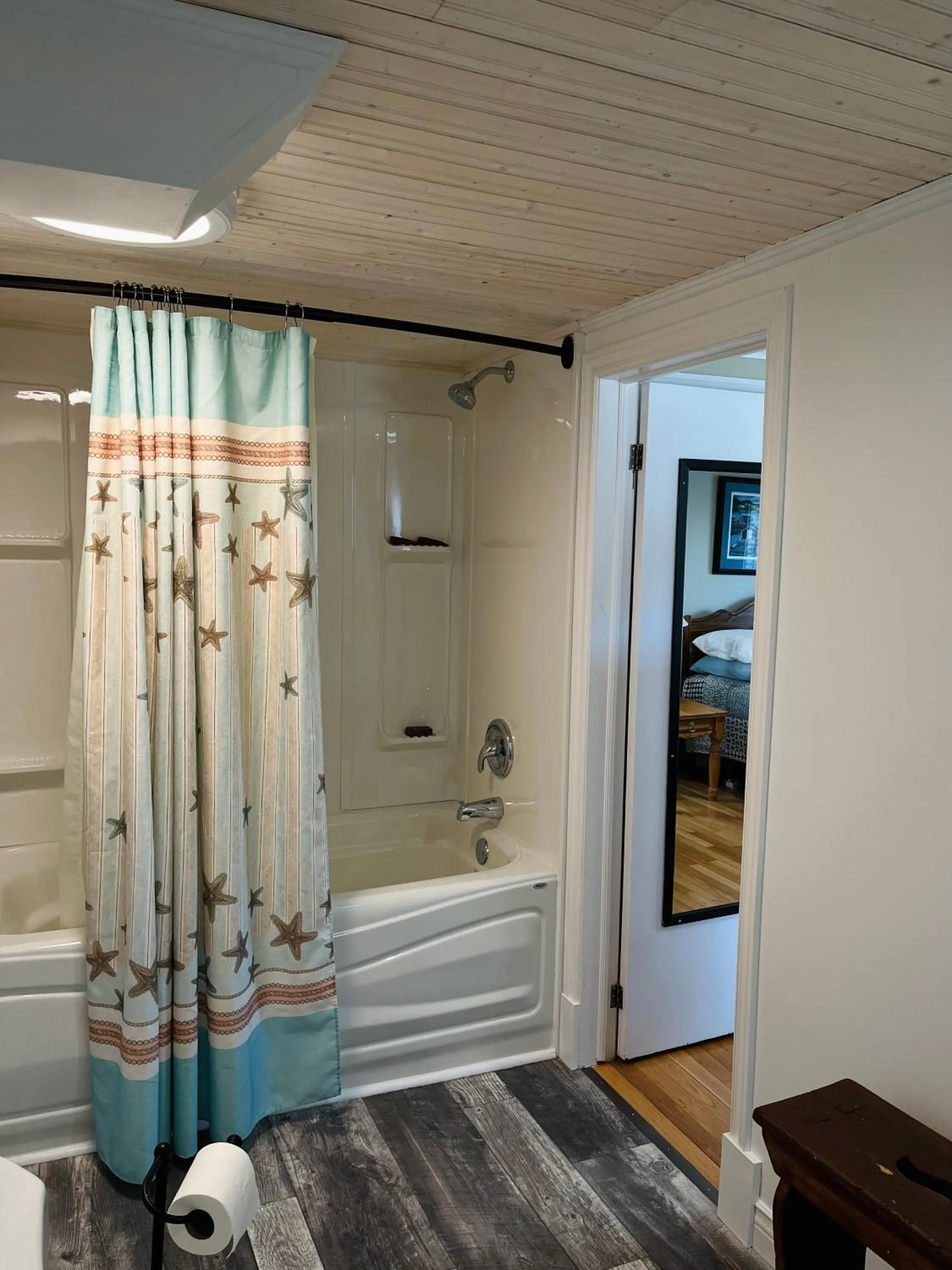 Bed in Toulinguet Inn - Suites