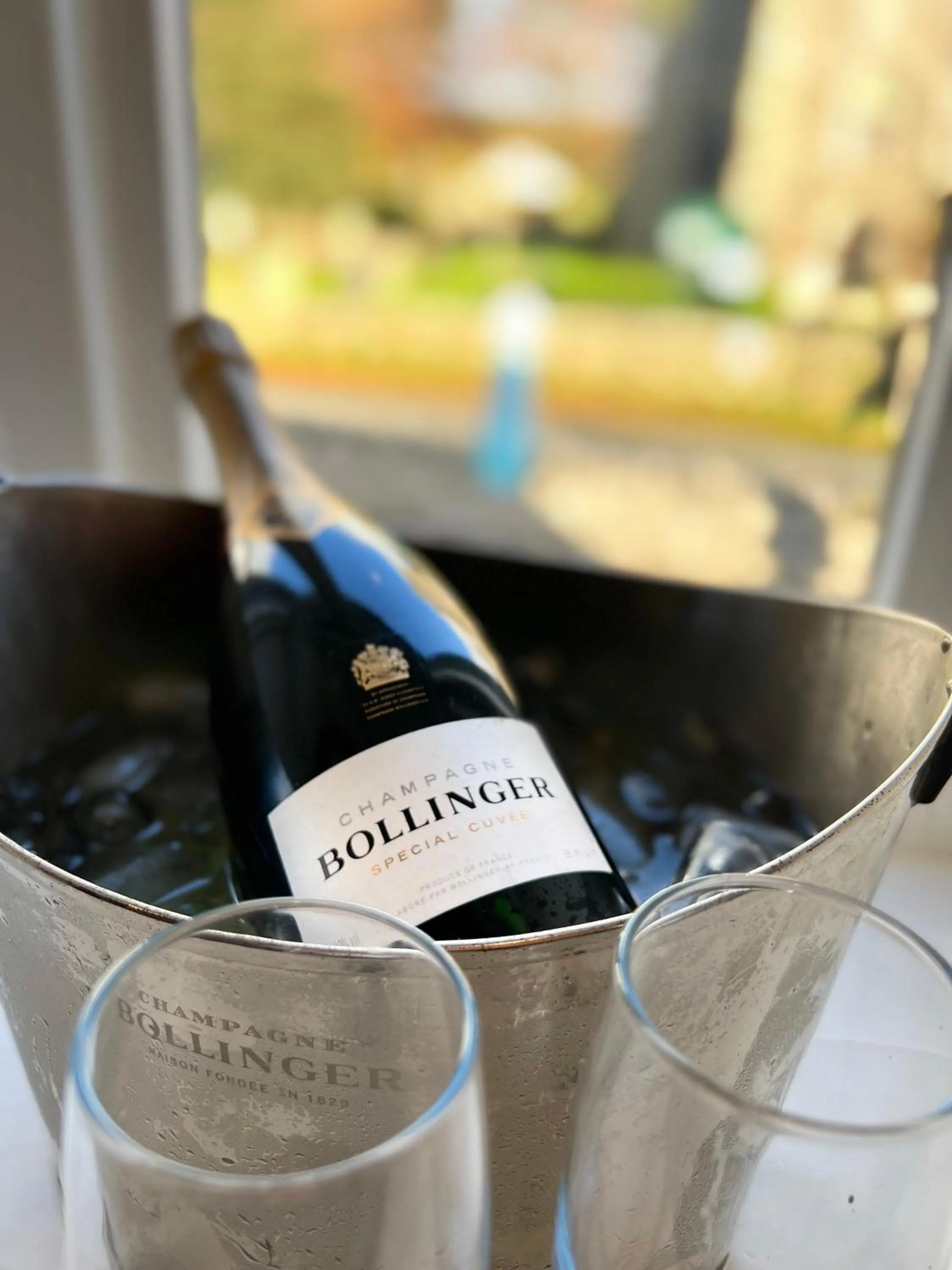 Food and drinks in The Marton Arms