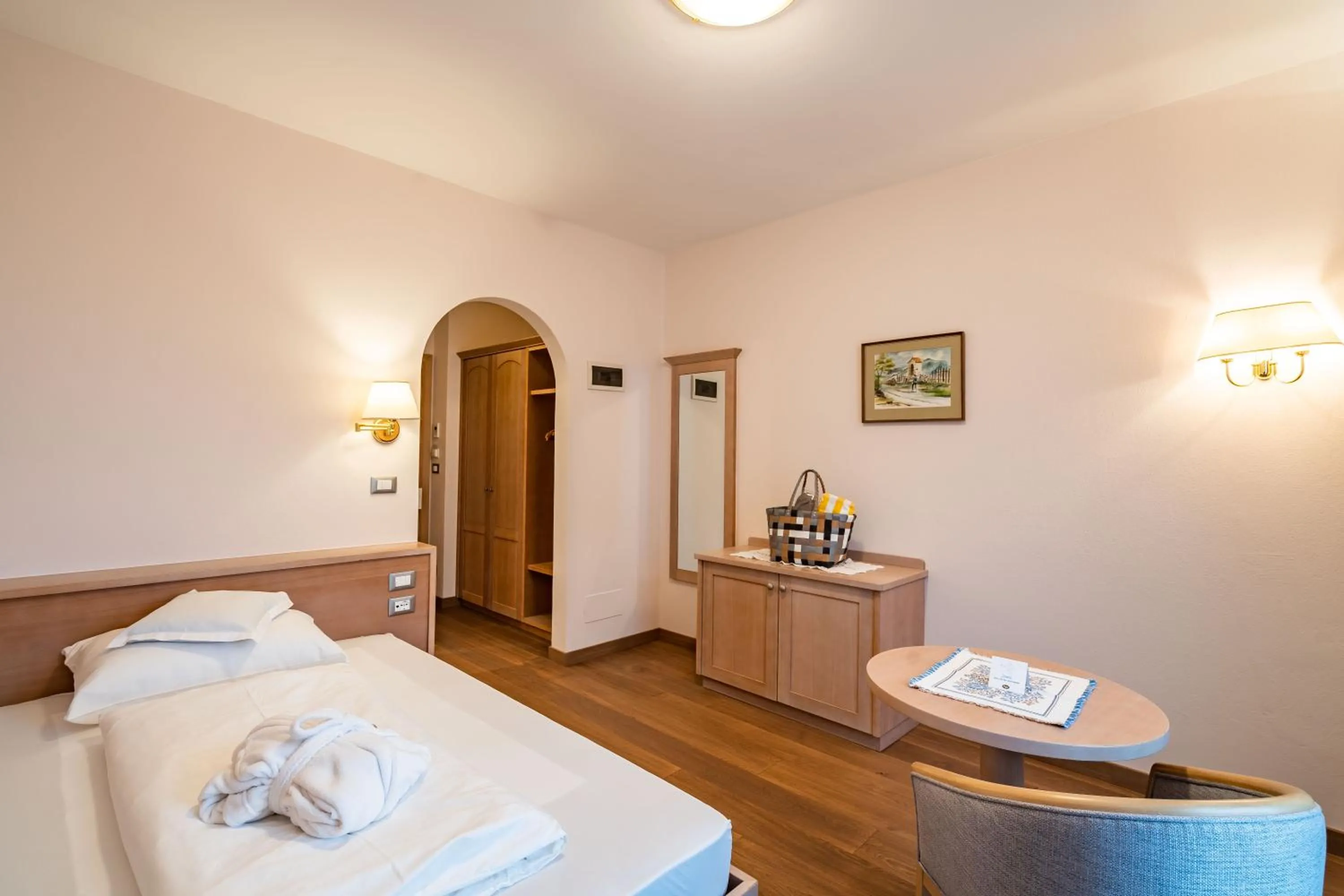 Balcony/Terrace, Bed in Hotel Wessobrunn