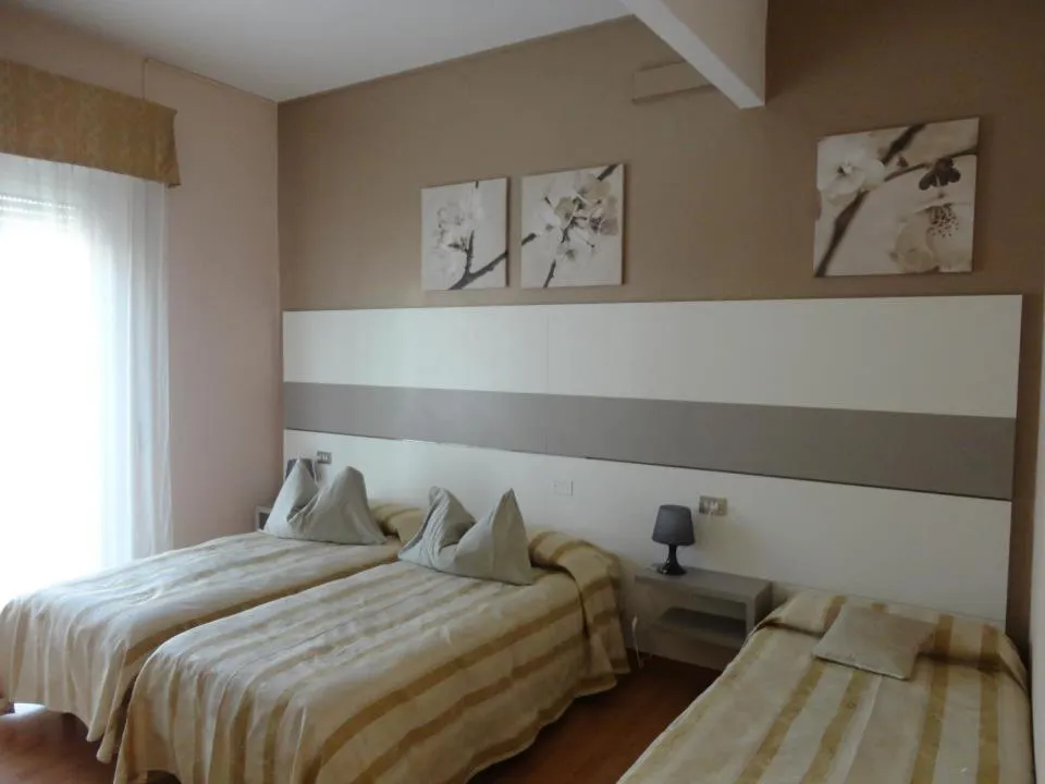 Balcony/Terrace, Bed in Hotel La Gioiosa