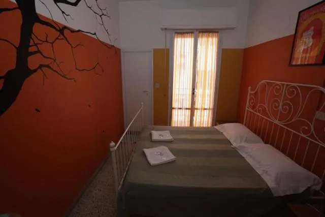 Bed in Sunflower Beach Backpacker Hostel & Bar