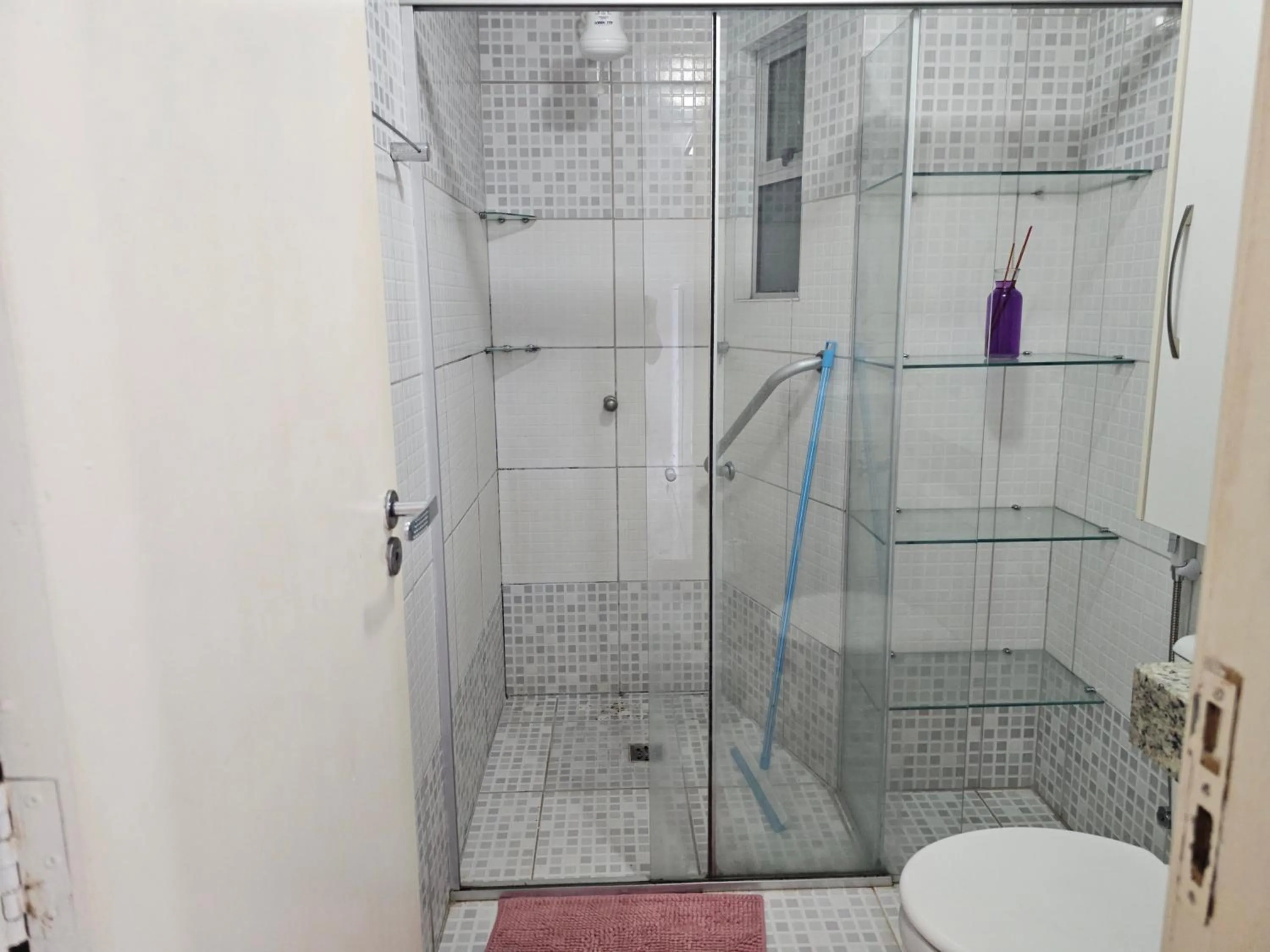 Bathroom in PARQUE AQUÁTICO Lagoa Quente, à 50m, entrada + barata, apto particular