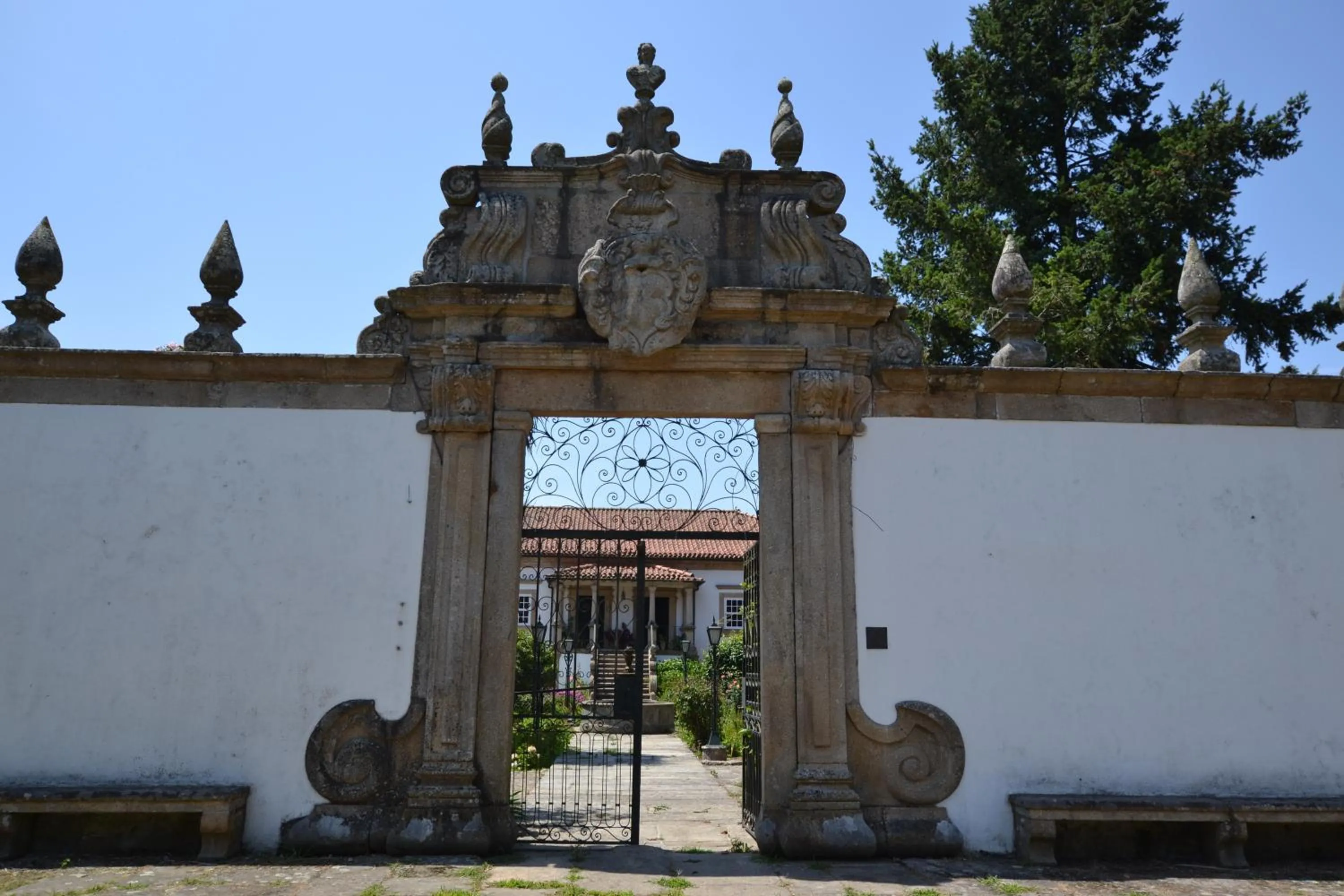 Facade/entrance in Casa de Sta Comba