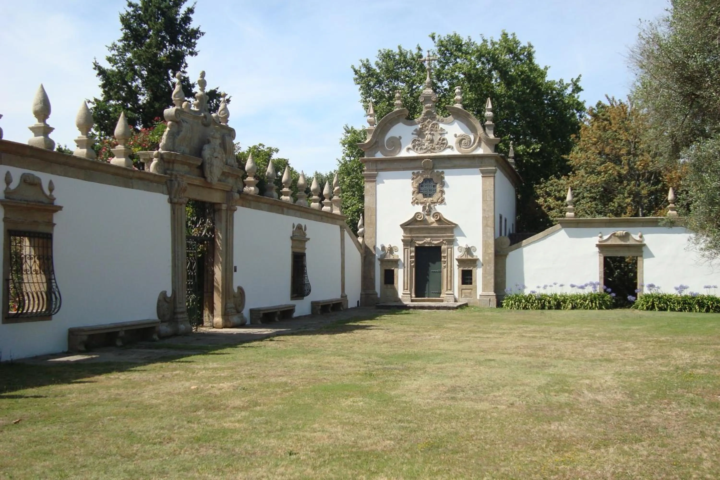 Facade/entrance in Casa de Sta Comba