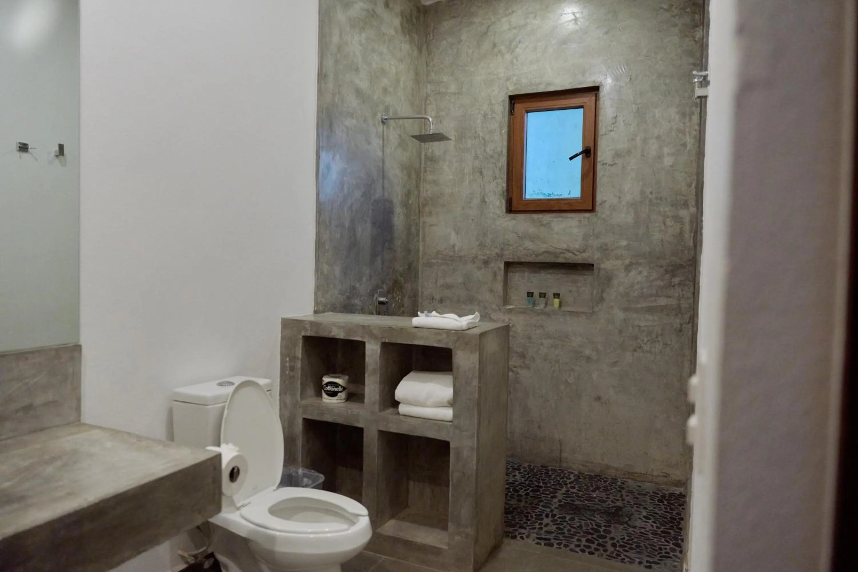 Shower in Ysuri Sayulita - Beachfront Hotel