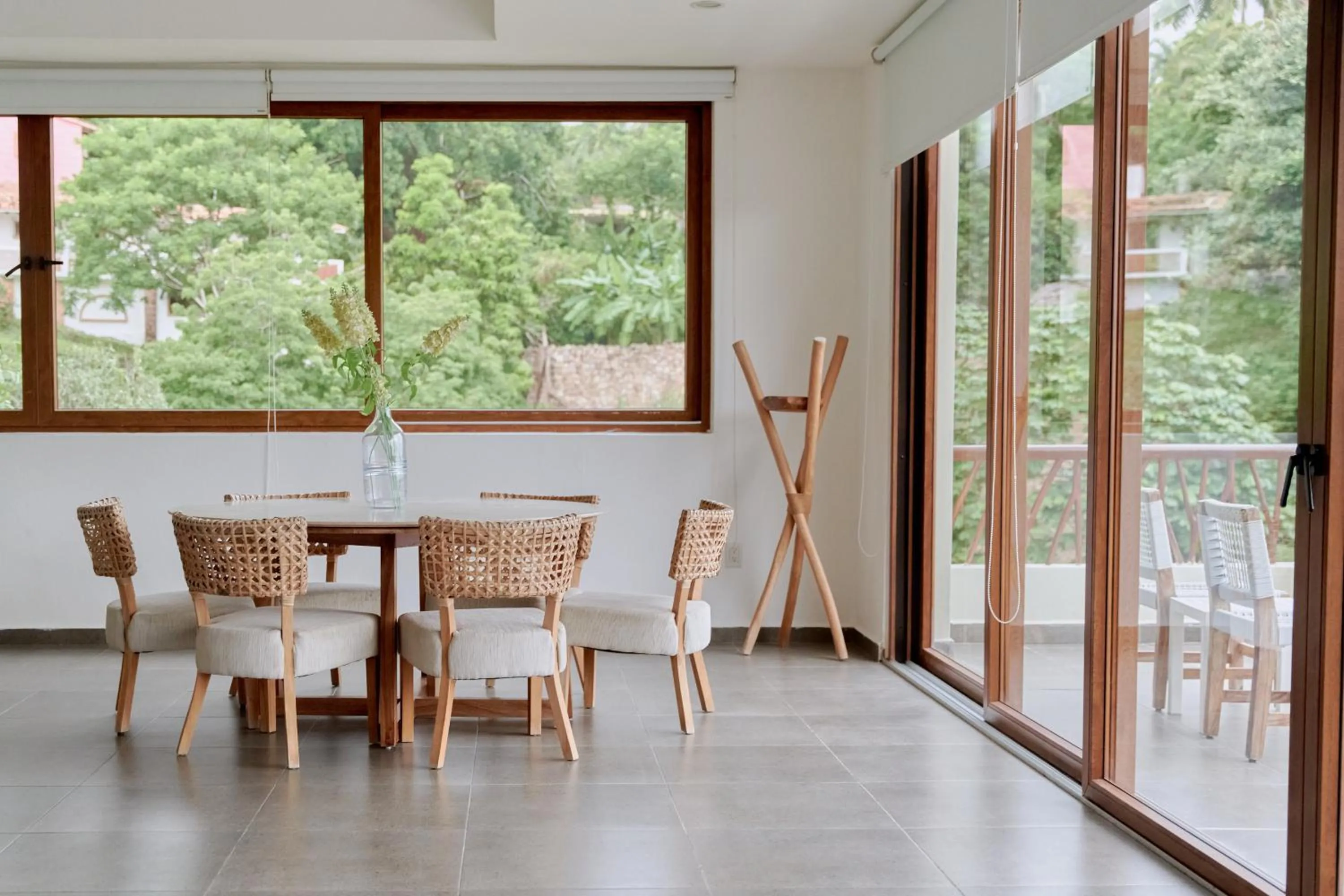 Day in Ysuri Sayulita - Beachfront Hotel