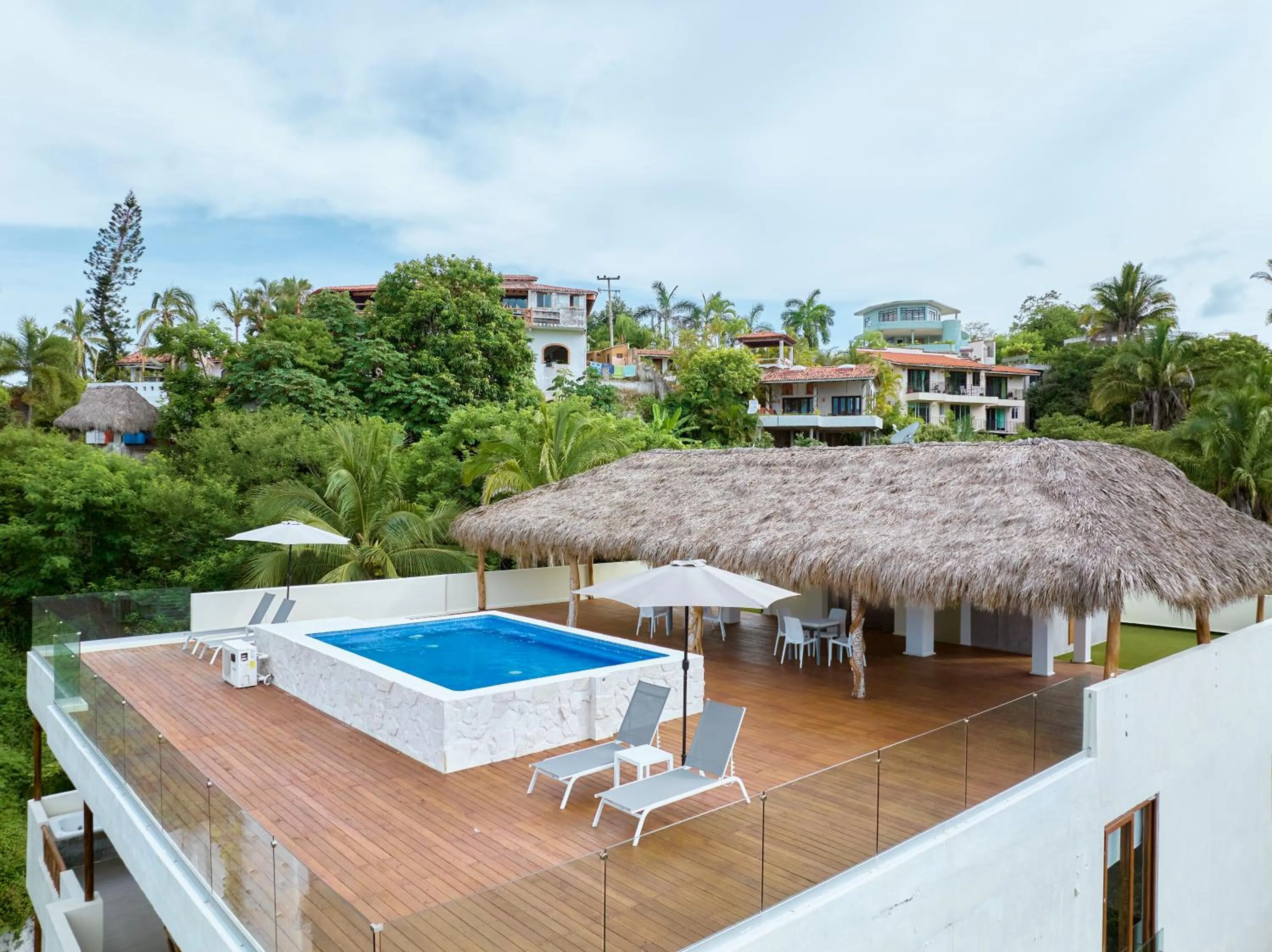 Day in Ysuri Sayulita - Beachfront Hotel