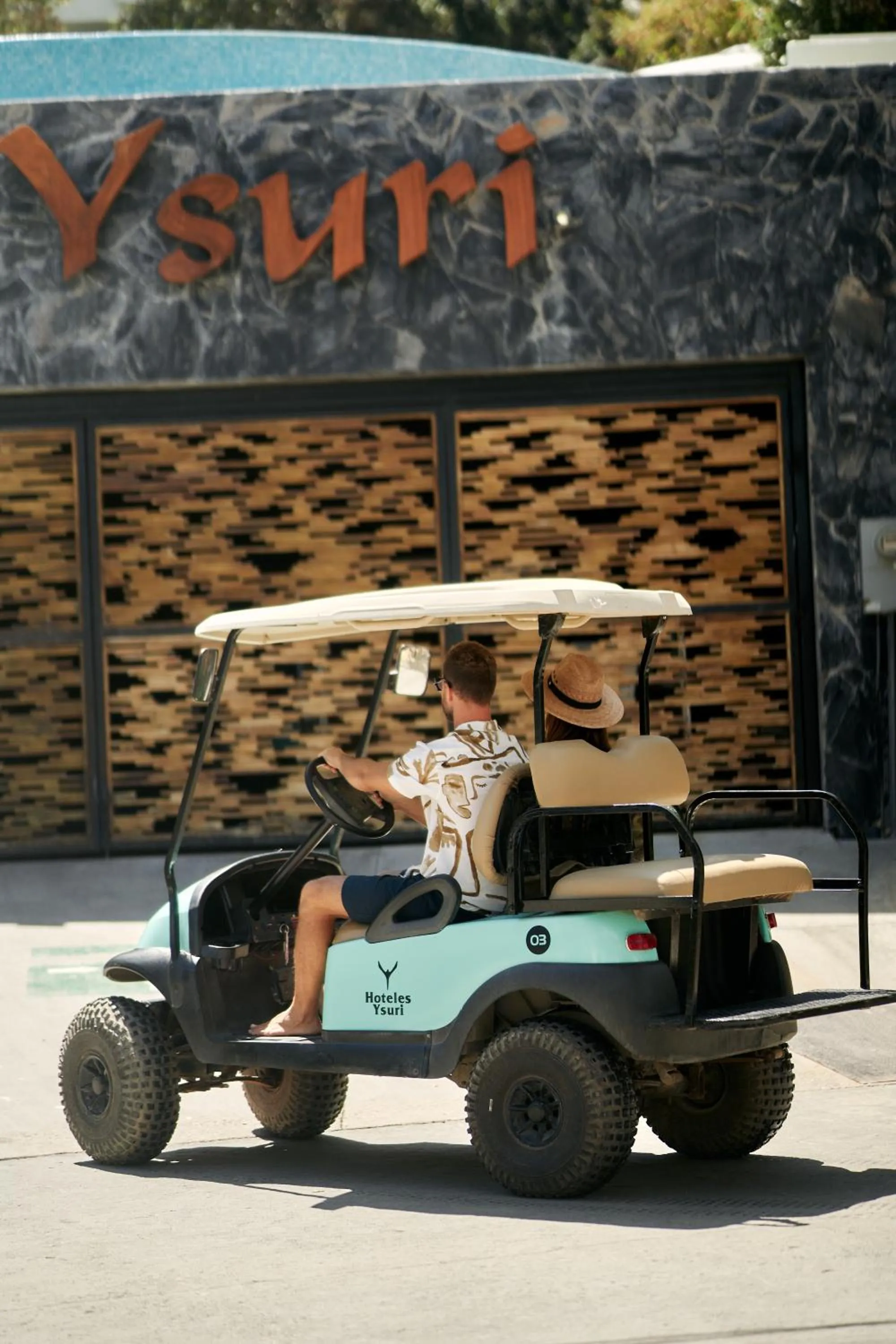 Day in Ysuri Sayulita - Beachfront Hotel