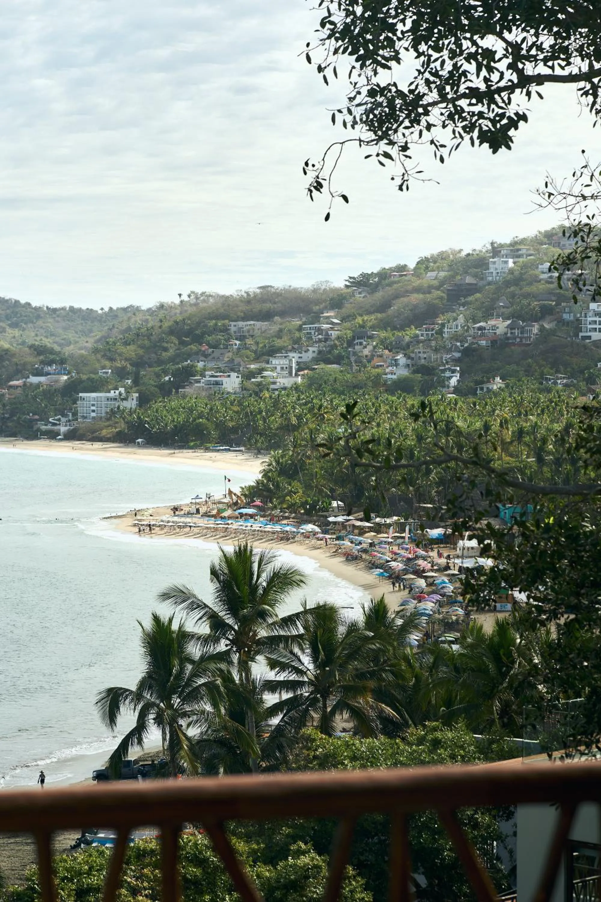 Day in Ysuri Sayulita - Beachfront Hotel
