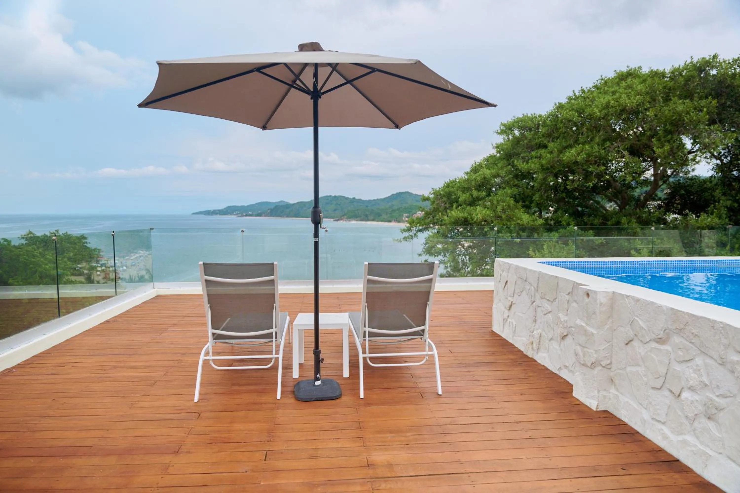 Day in Ysuri Sayulita - Beachfront Hotel