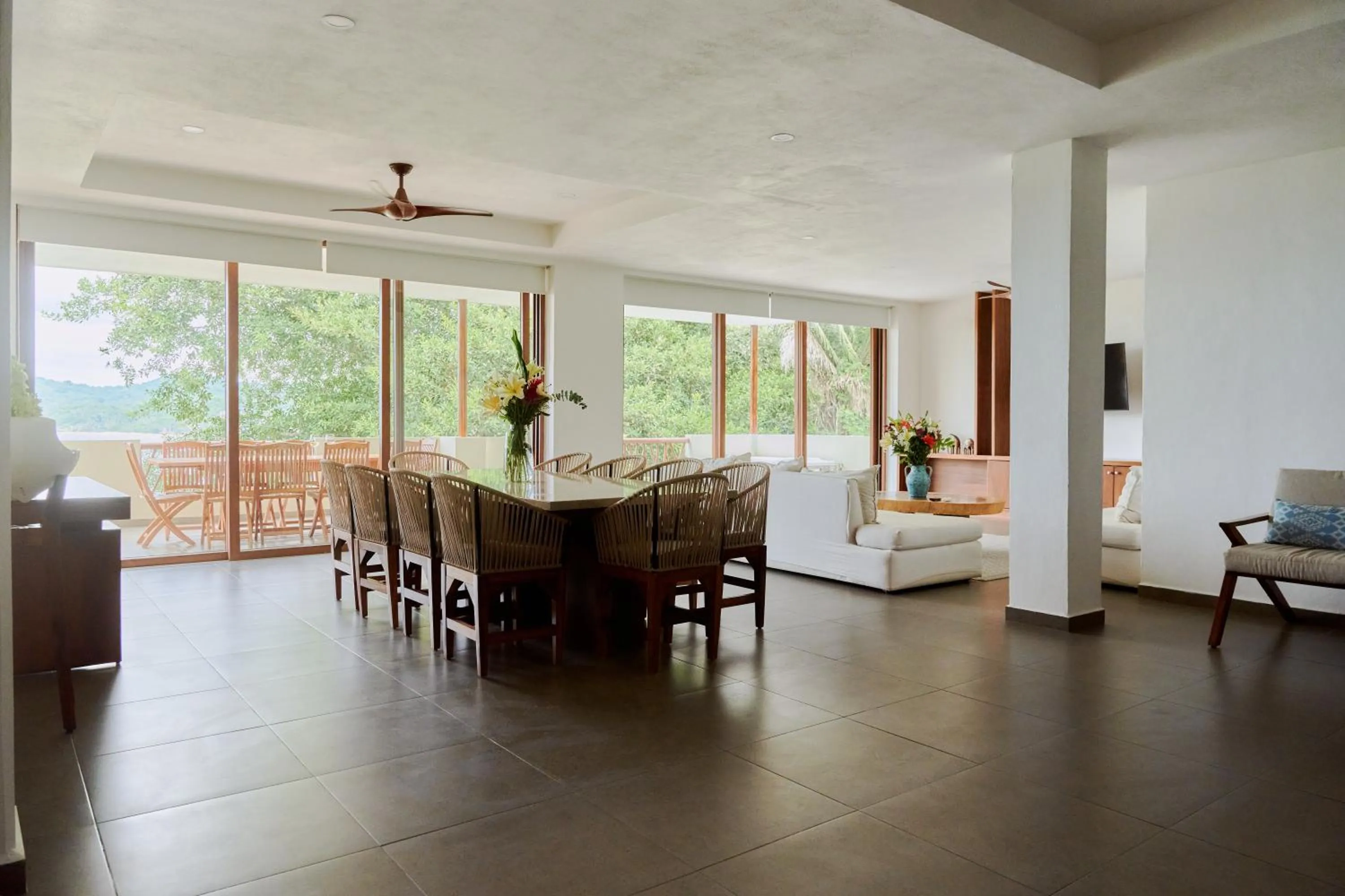 Living room in Ysuri Sayulita - Beachfront Hotel