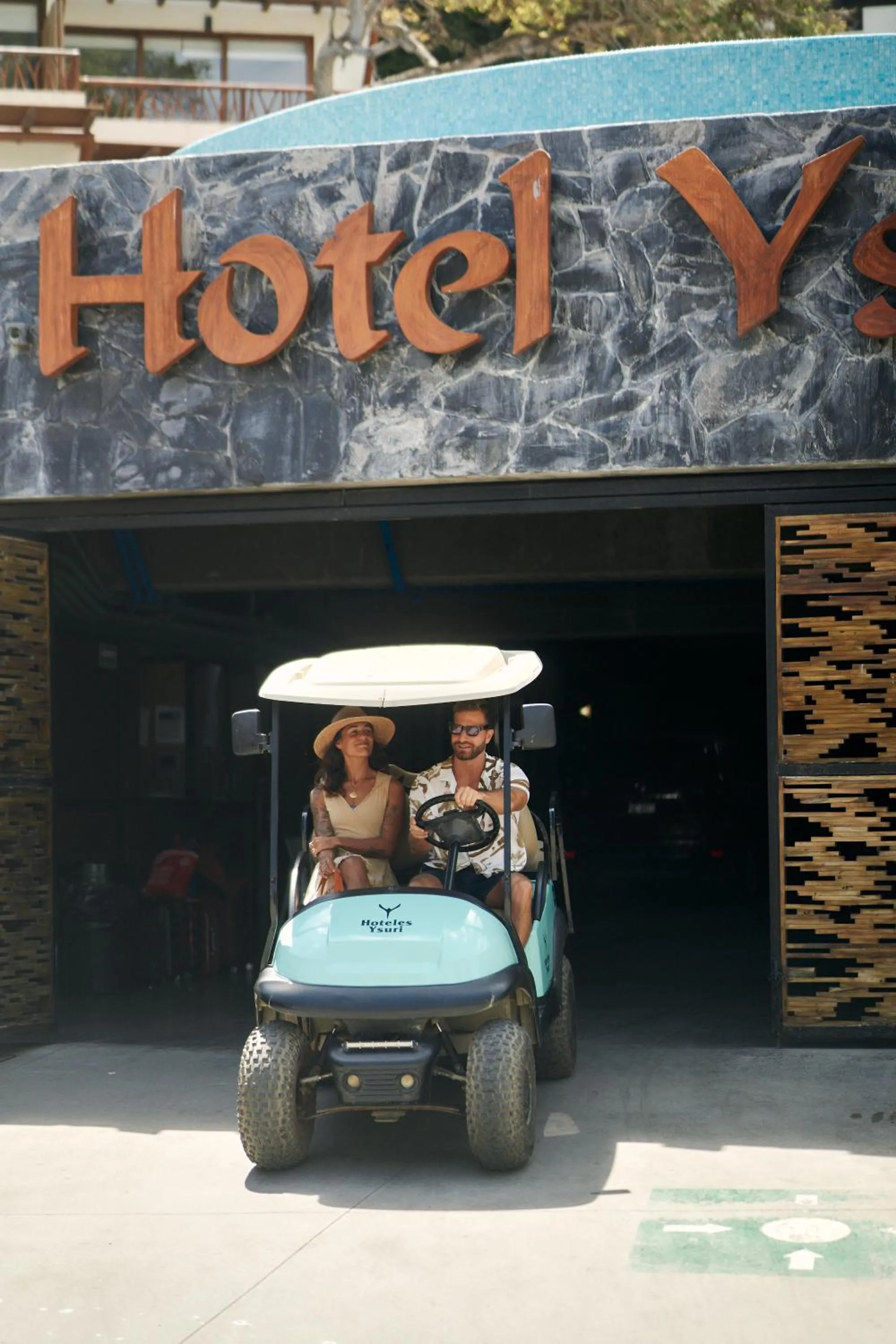 Day in Ysuri Sayulita - Beachfront Hotel