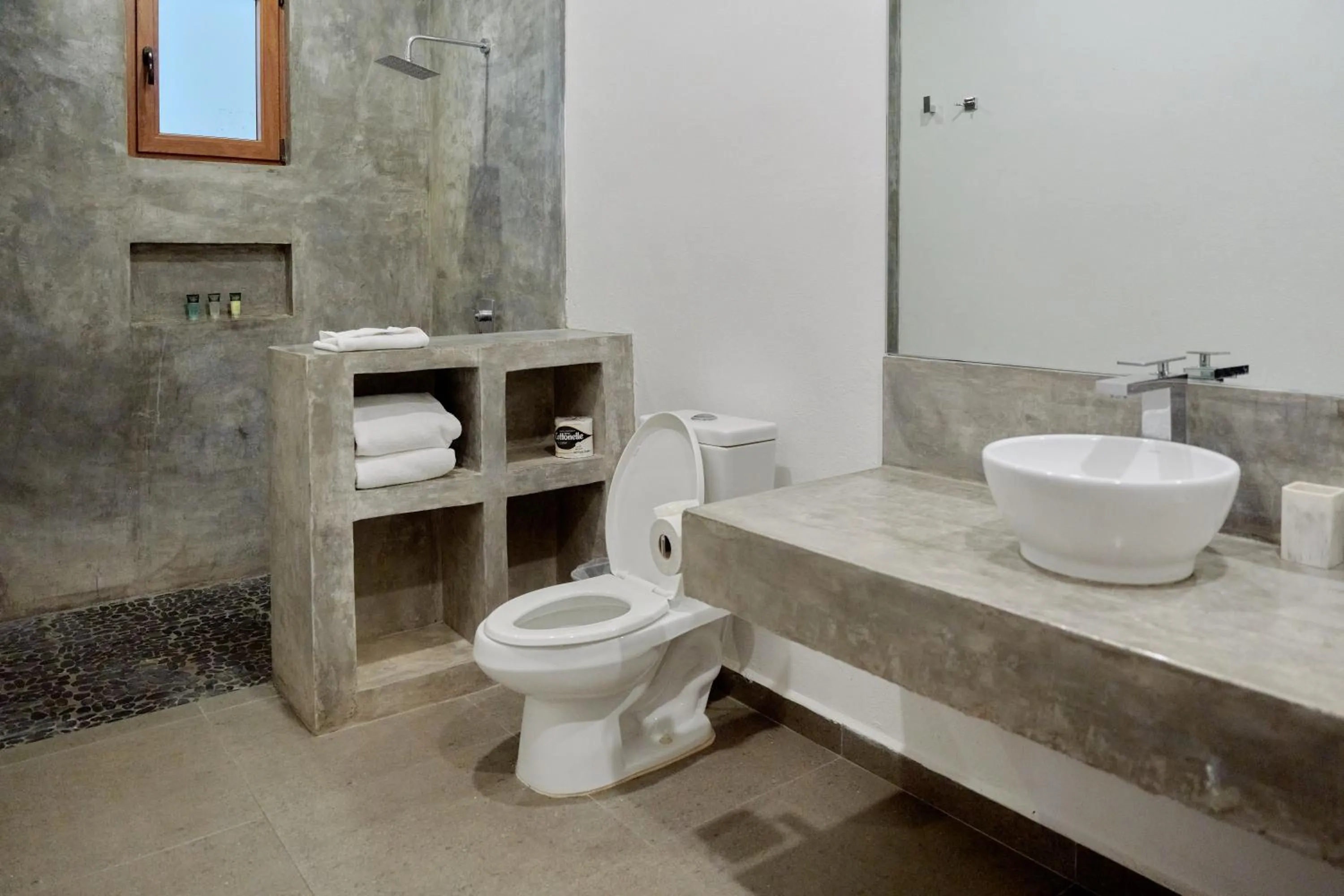 Shower in Ysuri Sayulita - Beachfront Hotel