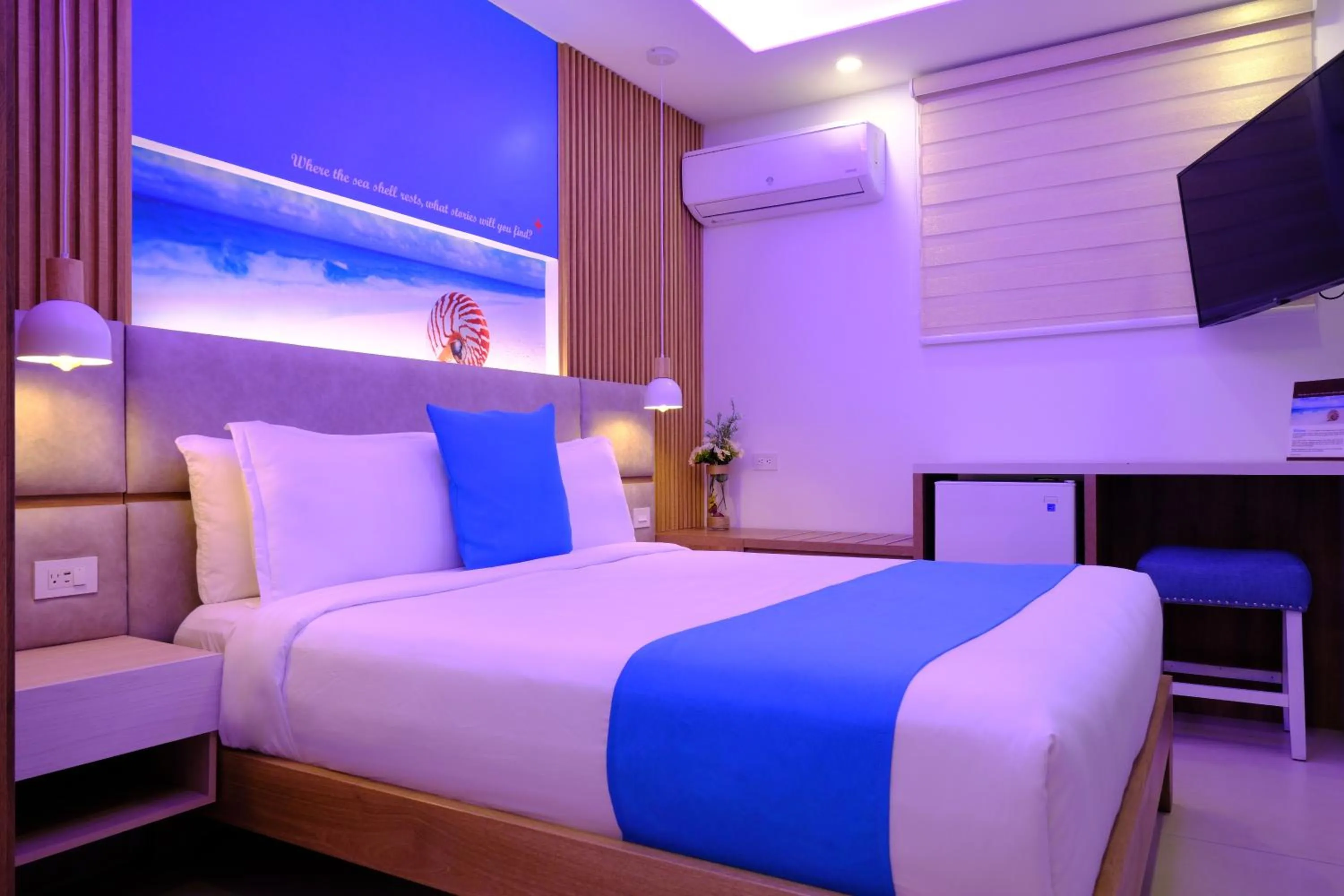 Bed in Victoria City Hotel