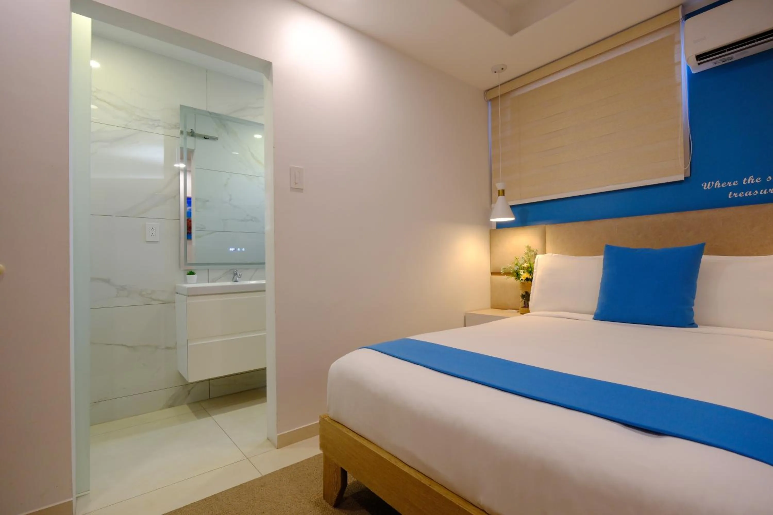 Bed in Victoria City Hotel