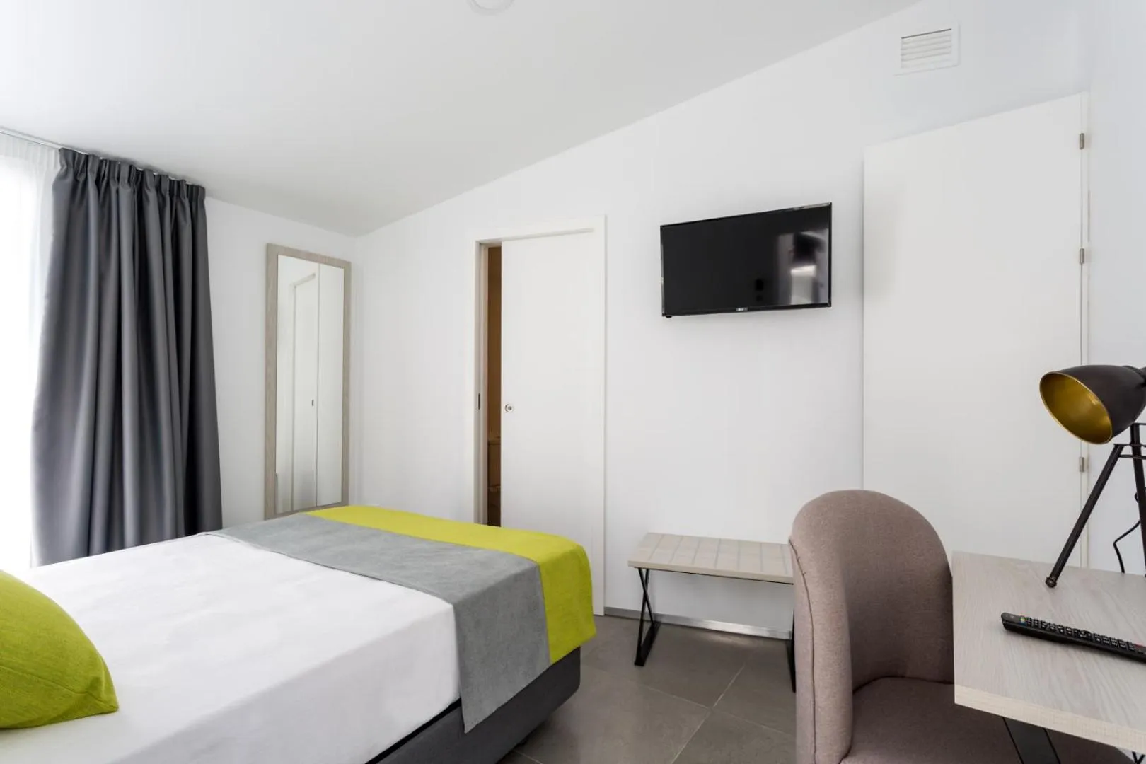 Bed in La Puerta de Palacio - Adults Only