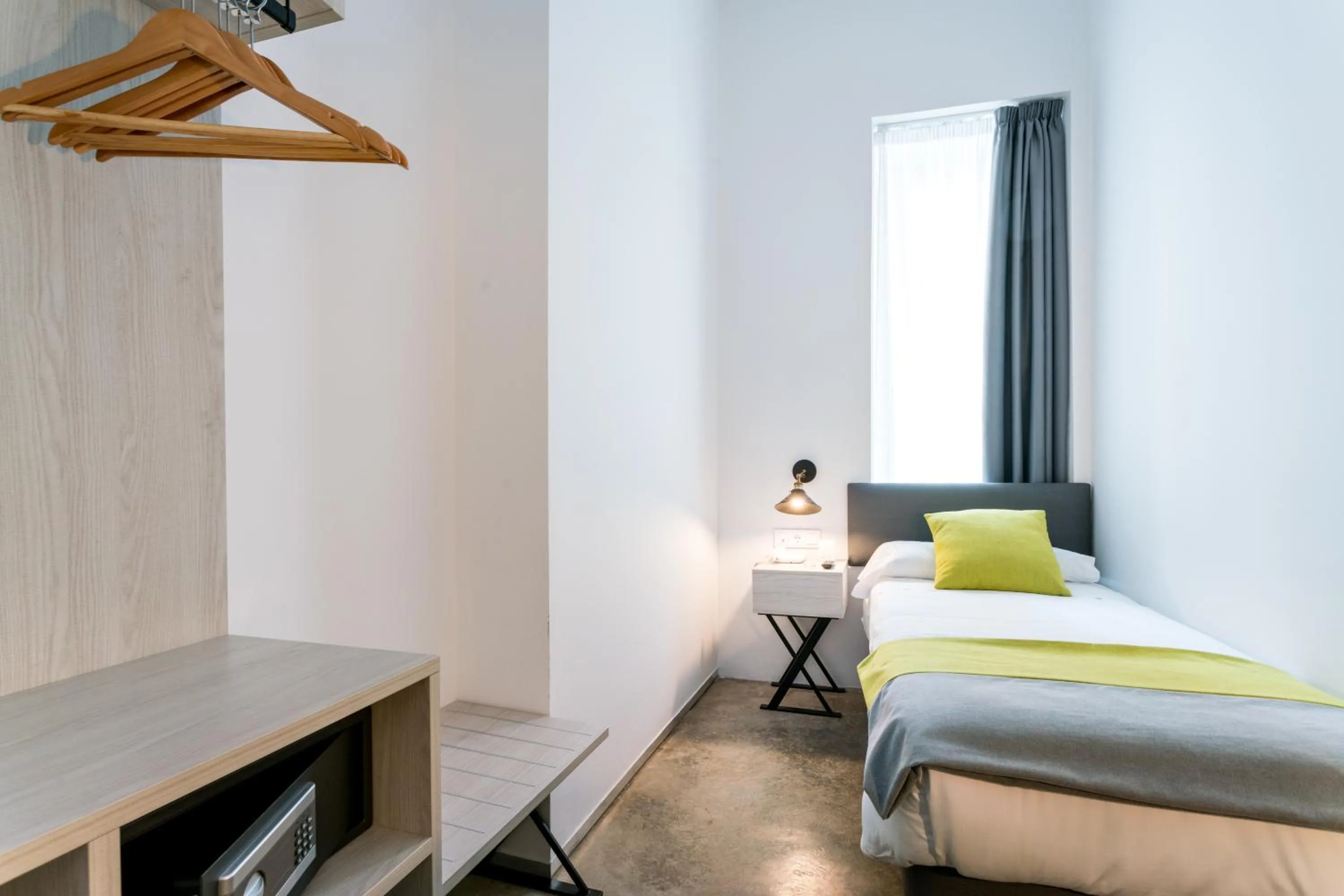 Photo of the whole room, Bed in La Puerta de Palacio - Adults Only