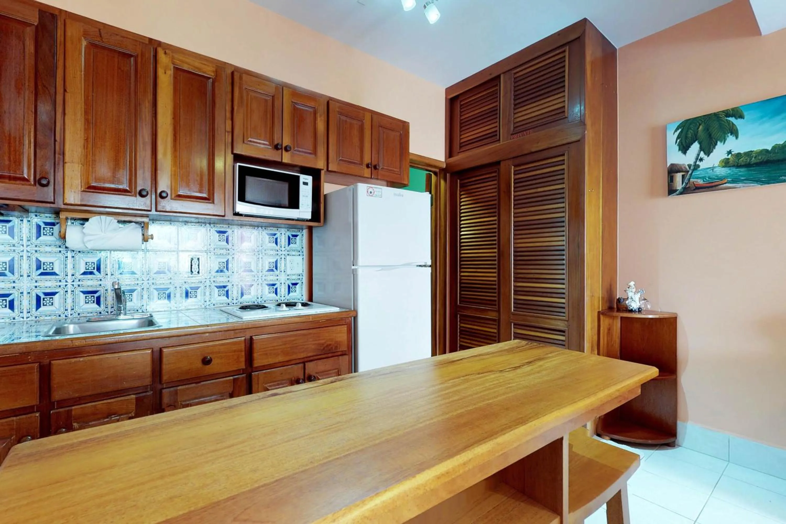 Caribbean Lily @ Caribe Island