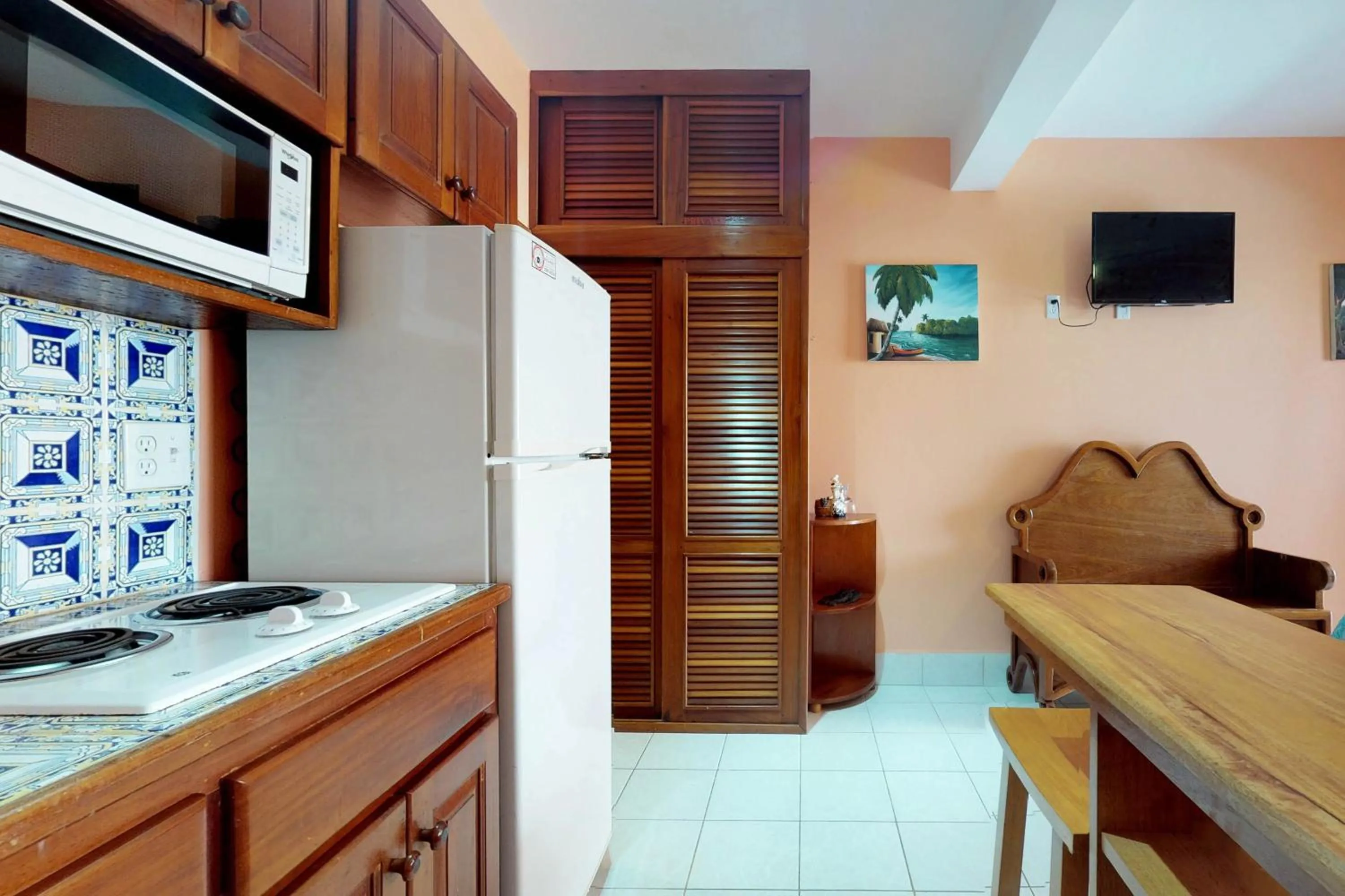 Caribbean Lily @ Caribe Island