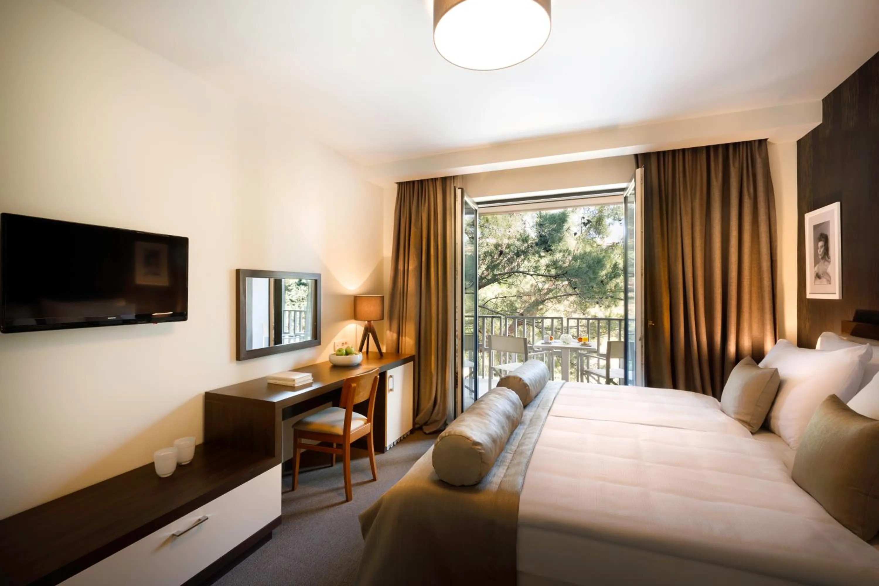 Photo of the whole room, Bed in Remisens BEL MORETTO - Hotel Metropol Annexe