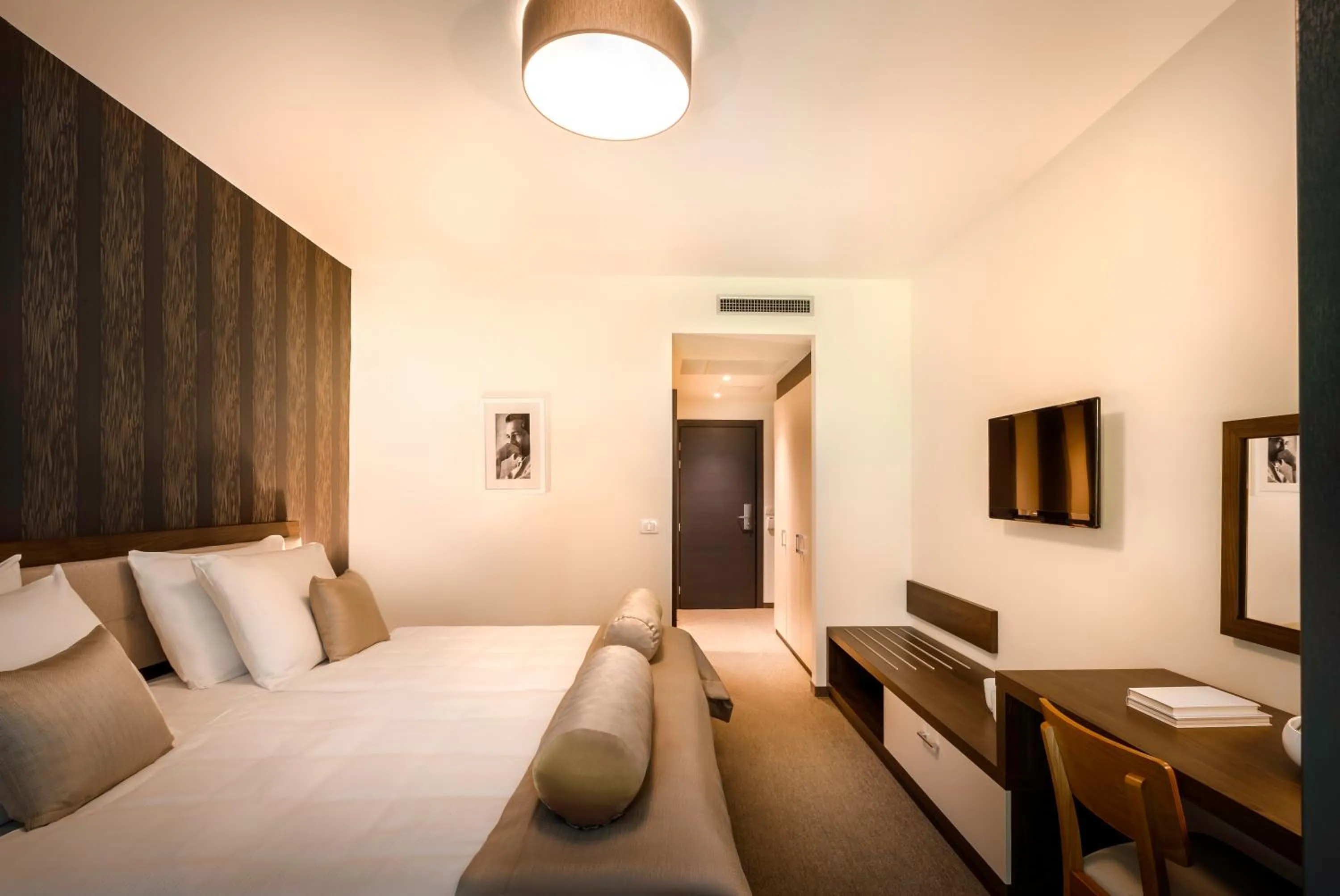 Bedroom, Bed in Remisens BEL MORETTO - Hotel Metropol Annexe