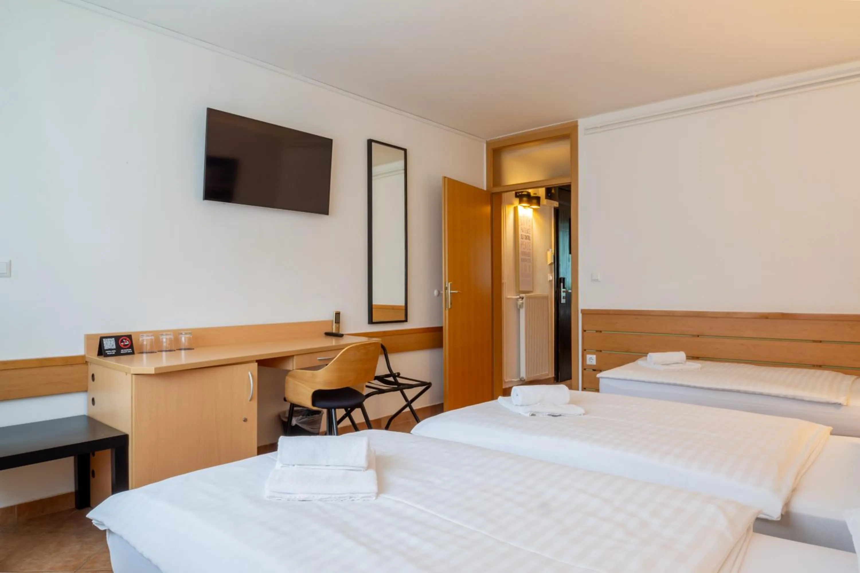 Bed in Ljubljana Resort Hotel & Camping