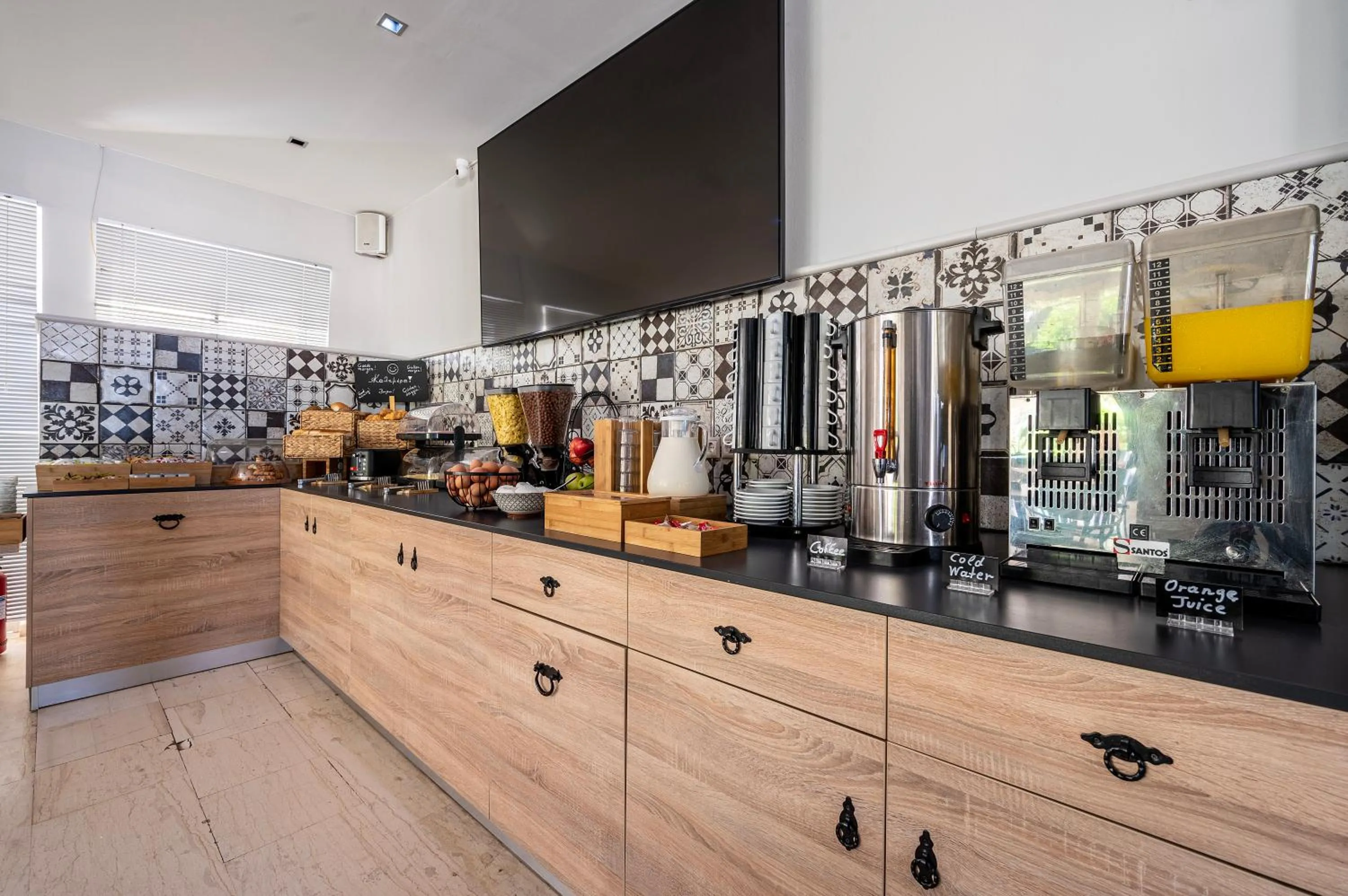 Breakfast in Zephyros Hotel