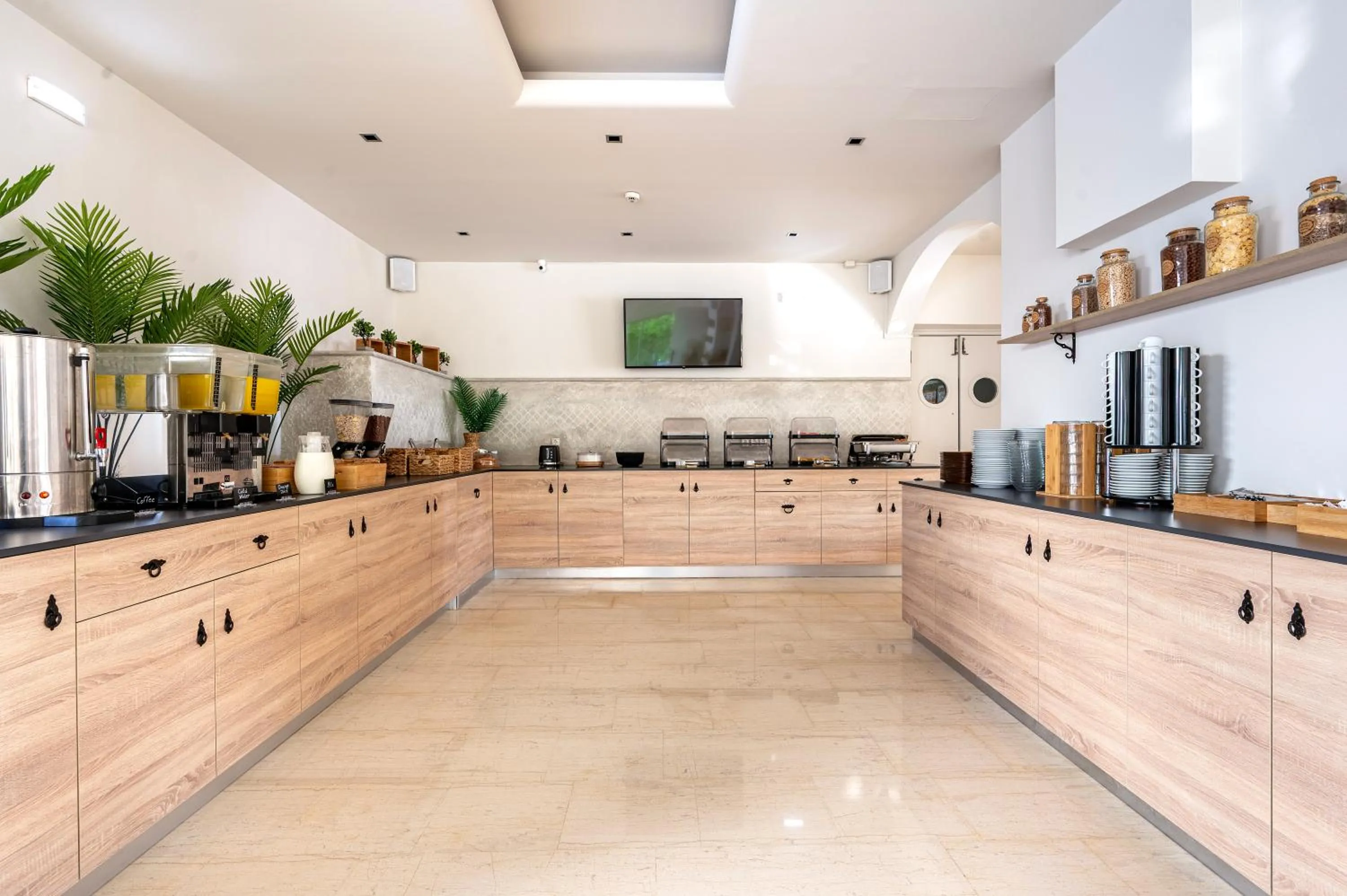 Breakfast in Zephyros Hotel