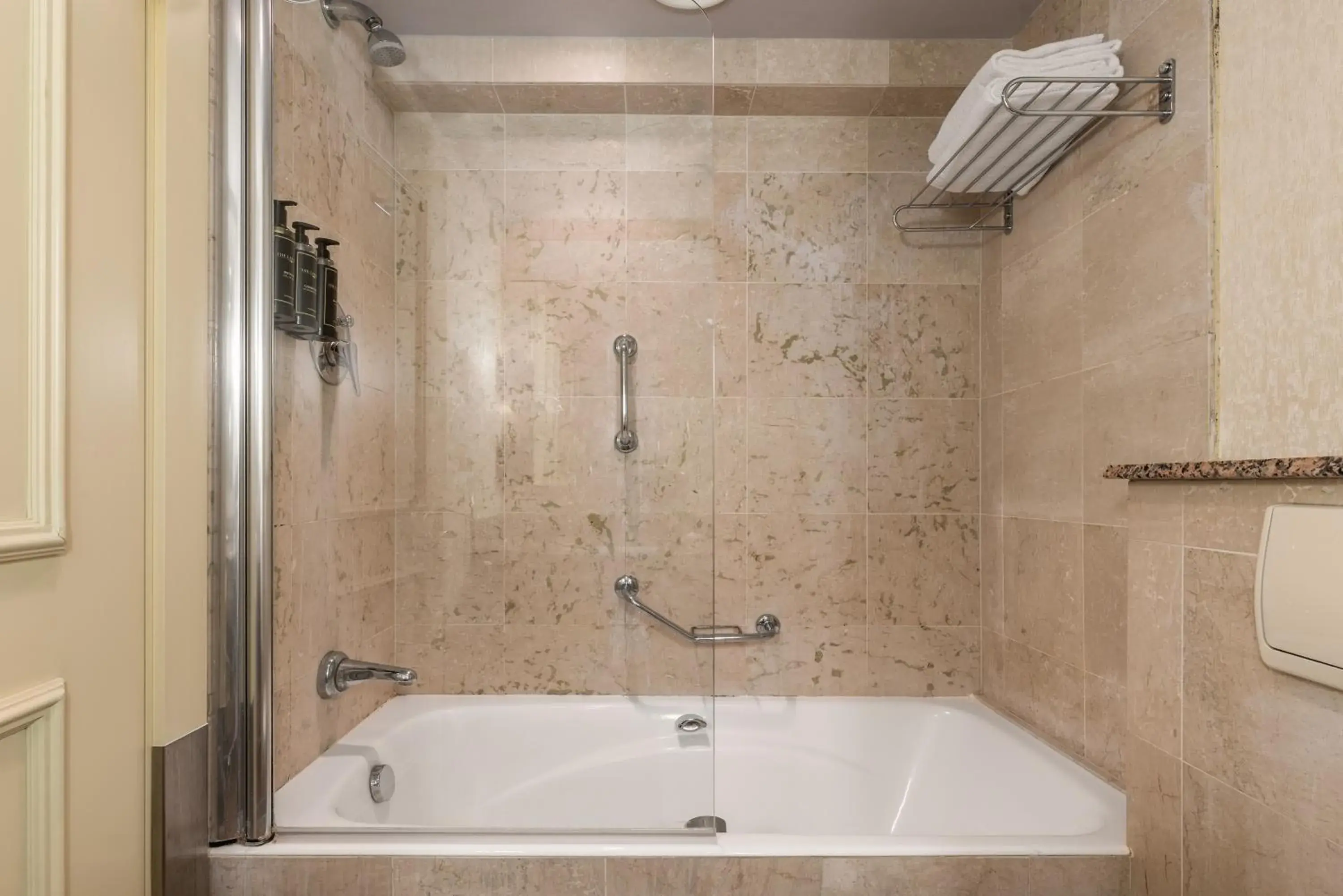 Classic Double or Twin Room in Exe Lev Classic Double or Twin Room in Exe Lev