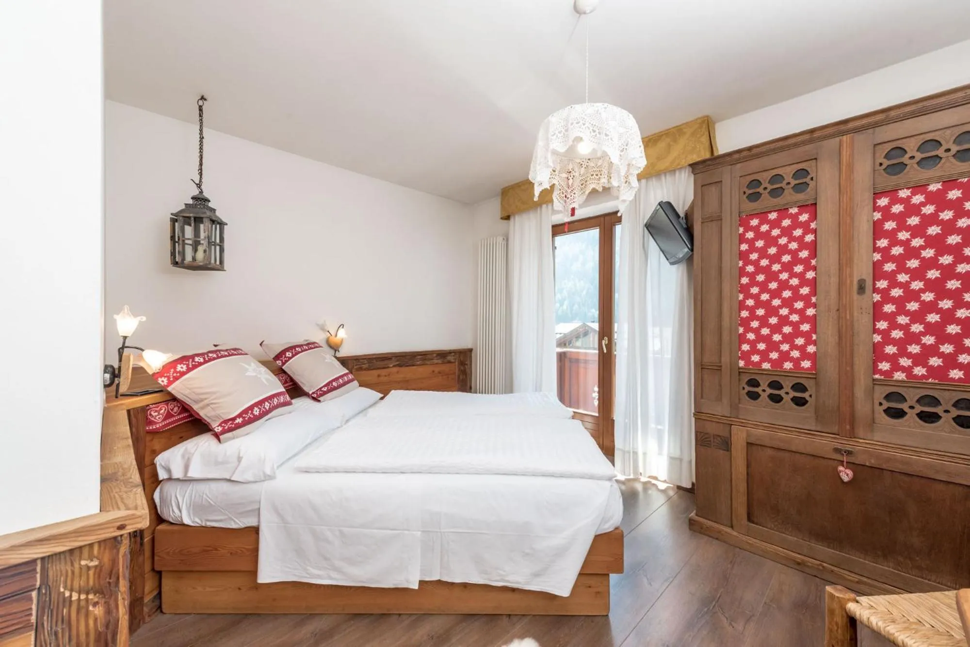 Photo of the whole room, Bed in Hotel Pezzotti